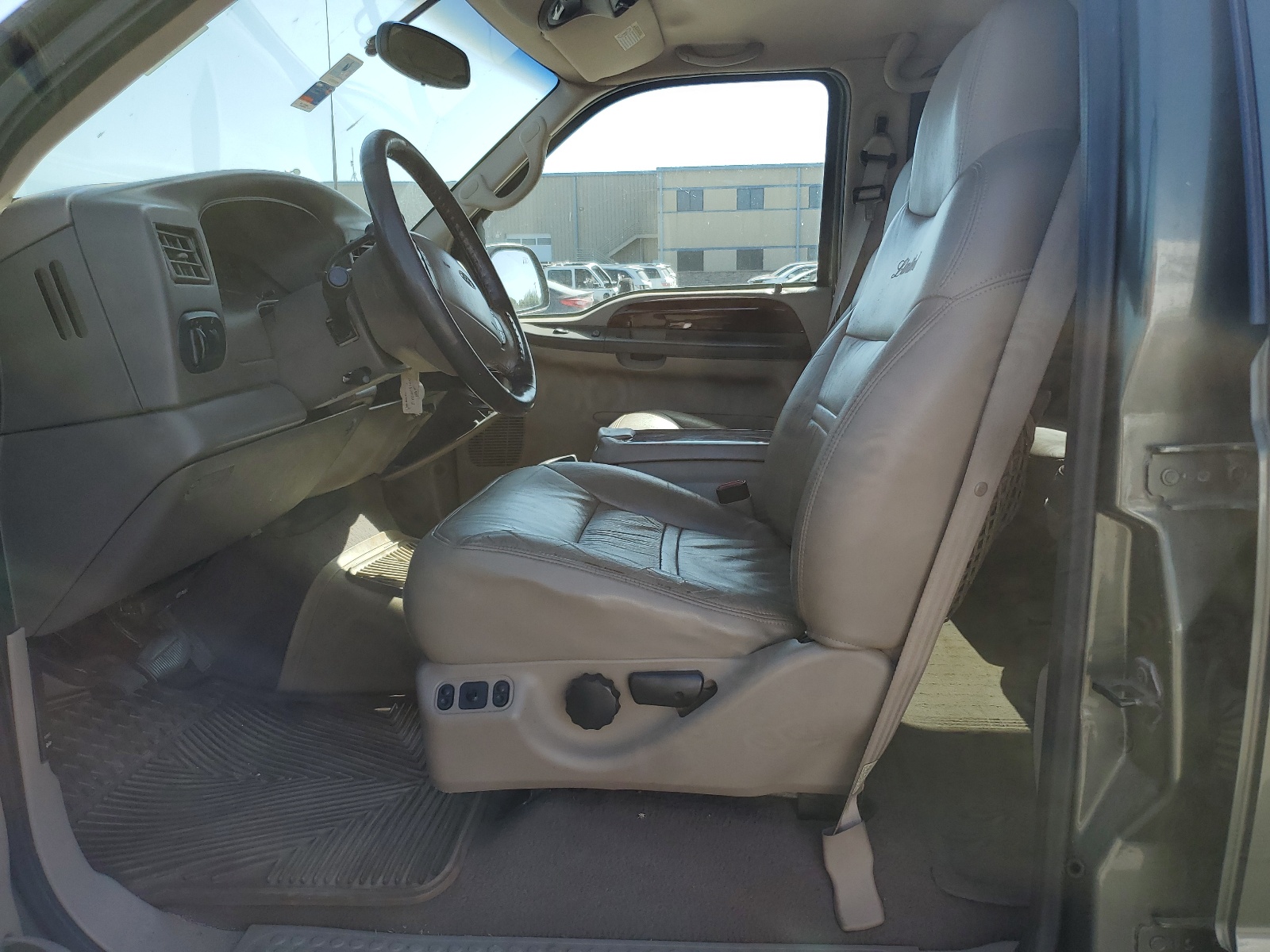 1FMNU42SXYEC77538 2000 Ford Excursion Limited