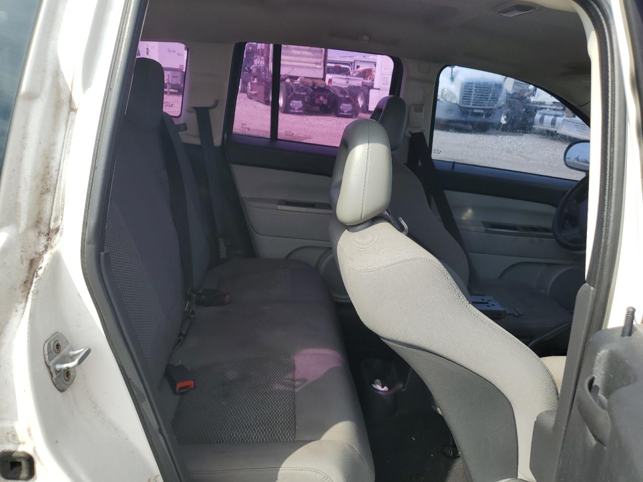 2007 Jeep Compass VIN: 1J8FF47W67D581980 Lot: 62080824