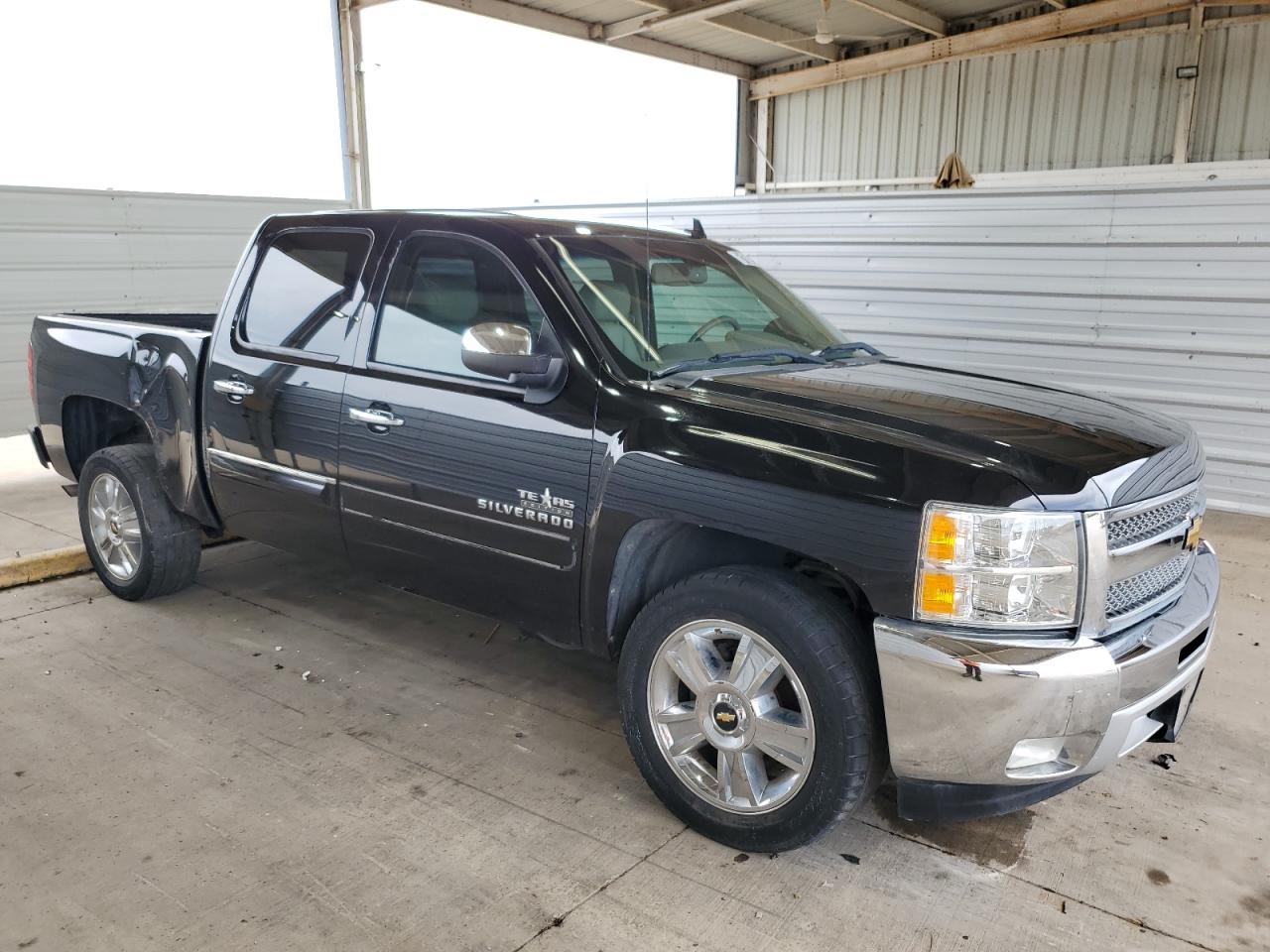 2013 Chevrolet Silverado - Image 4