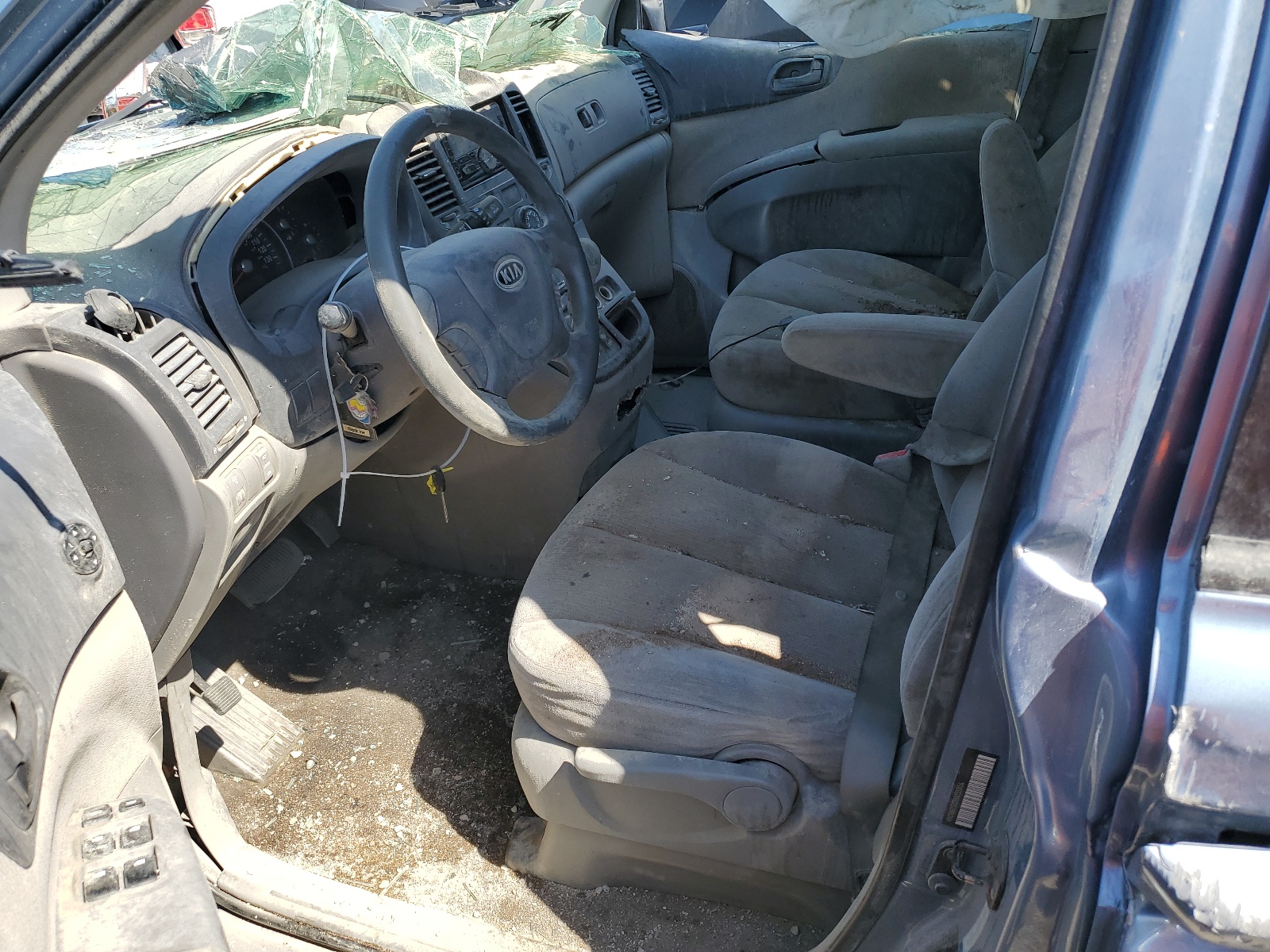 KNDMB233266055004 2006 Kia Sedona Ex