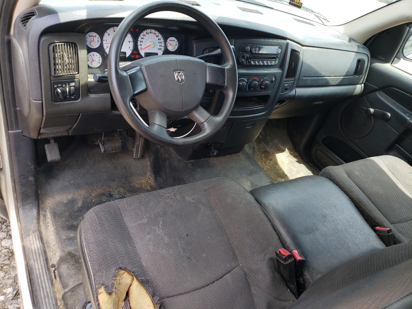 3D7KA26DX4G176024 2004 Dodge Ram 2500 St