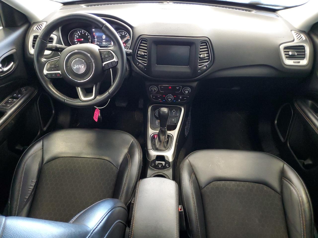 2018 Jeep Compass Latitude VIN: 3C4NJDBB1JT283926 Lot: 60959314