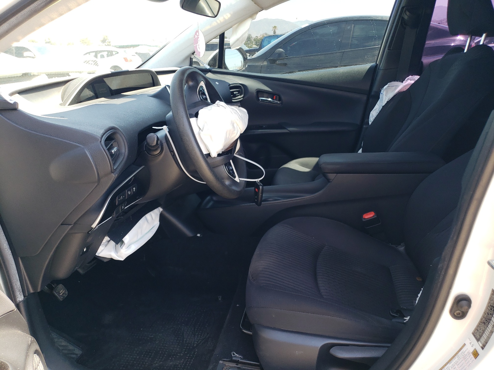 JTDKBRFU0J3080790 2018 Toyota Prius