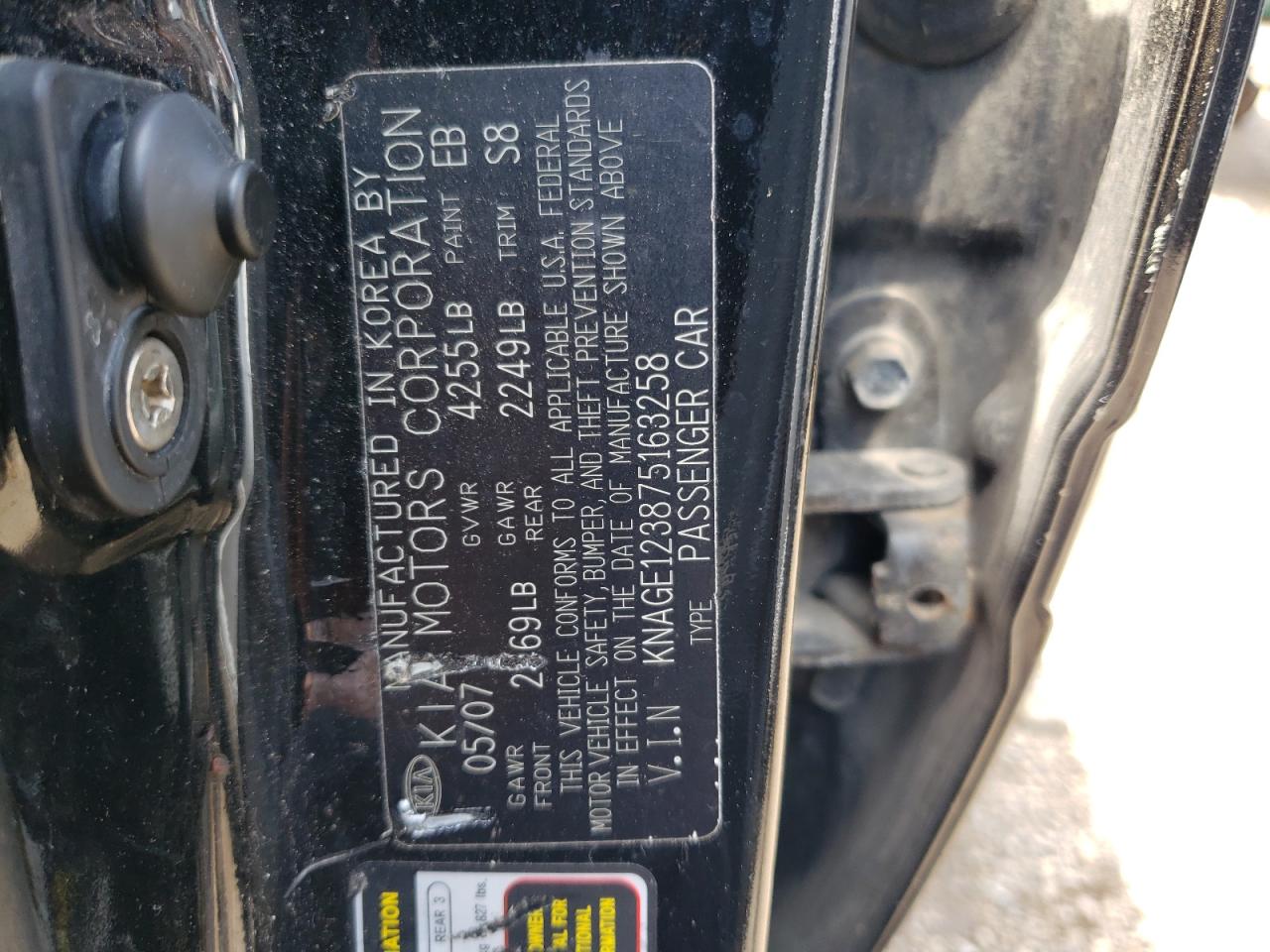 2007 Kia Optima Lx VIN: KNAGE123875163258 Lot: 63353504