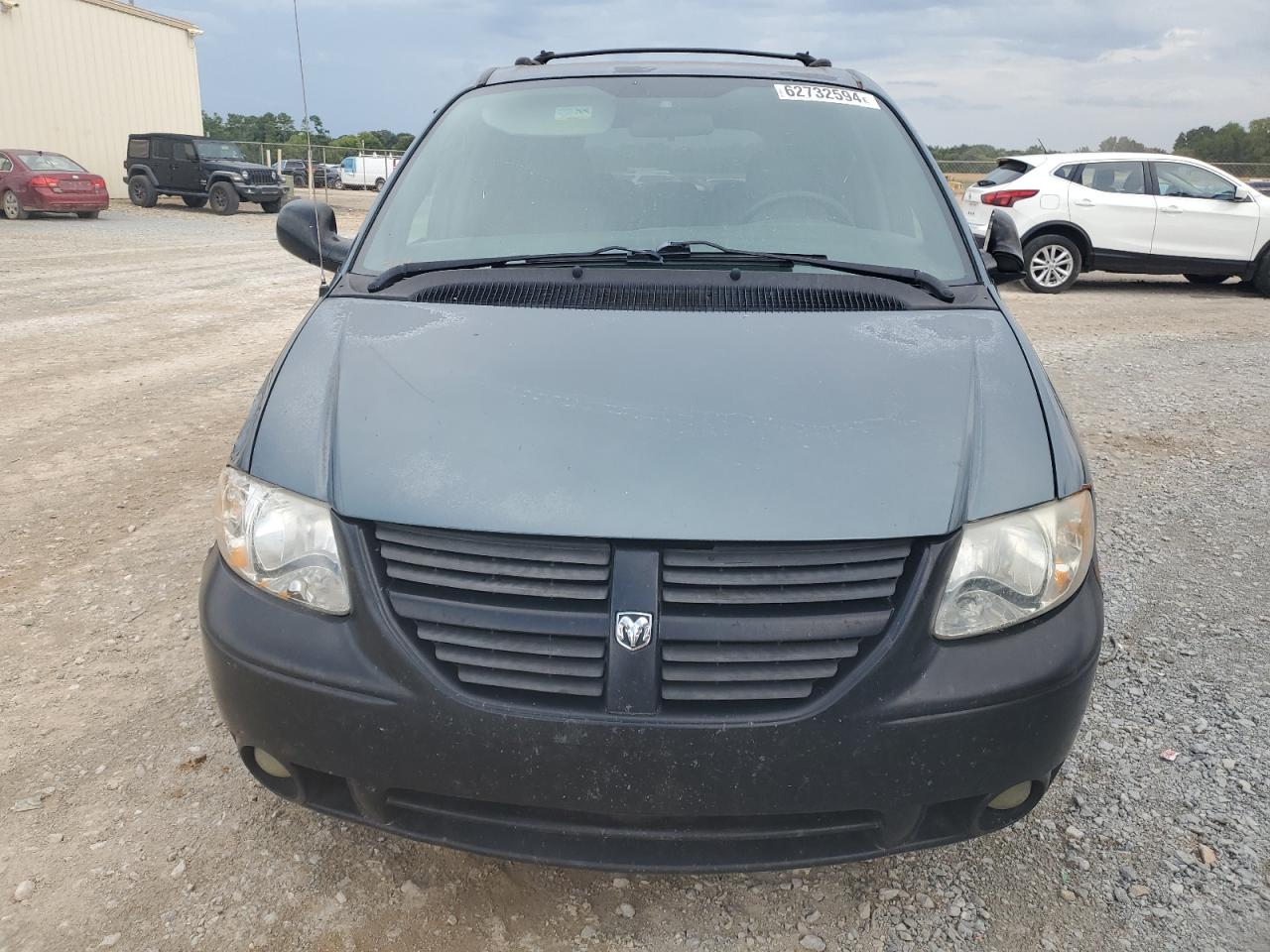 2005 Dodge Grand Caravan Sxt VIN: 2D4GP44L25R172276 Lot: 62732594