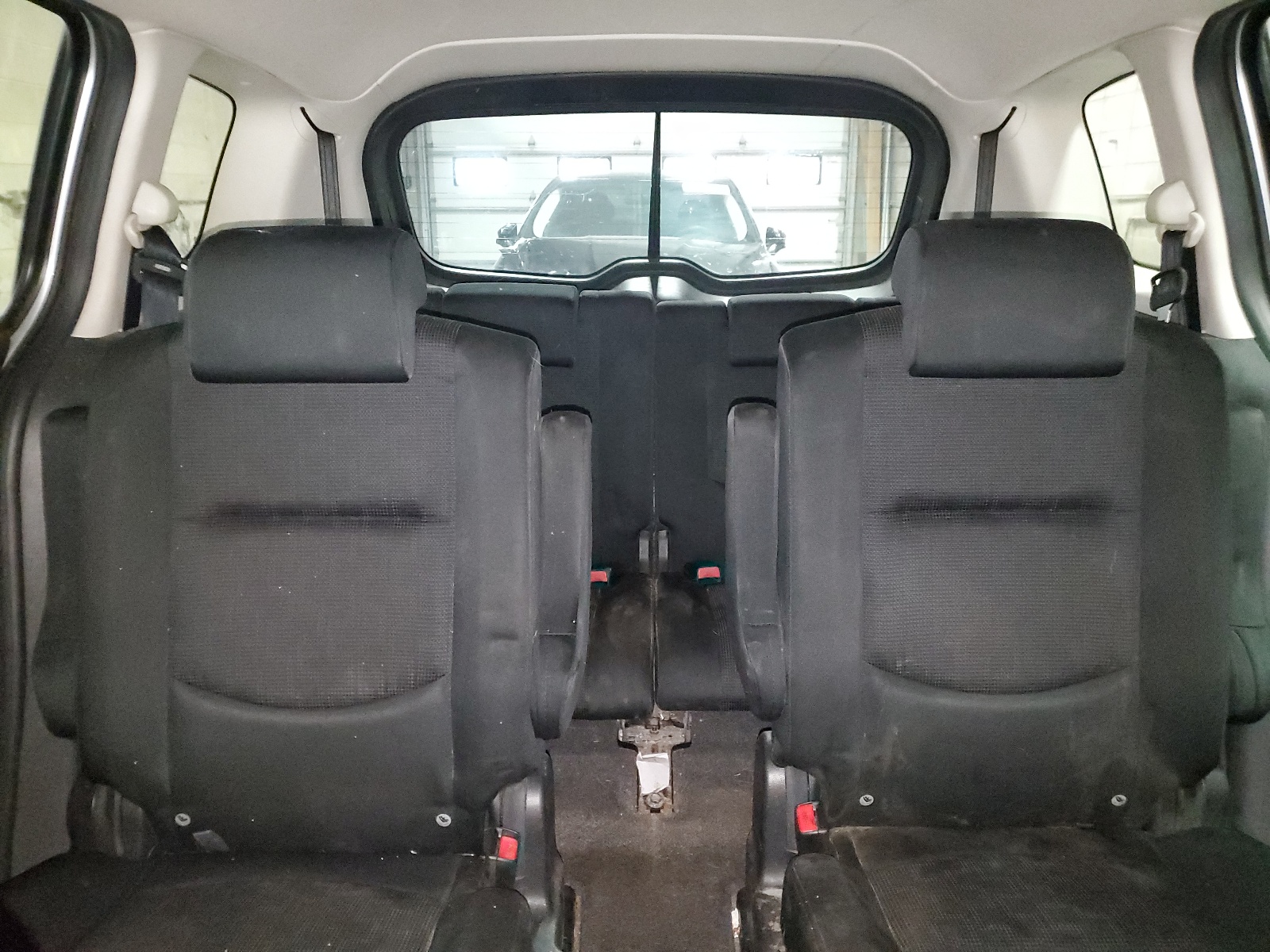 JM1CR293590358638 2009 Mazda 5