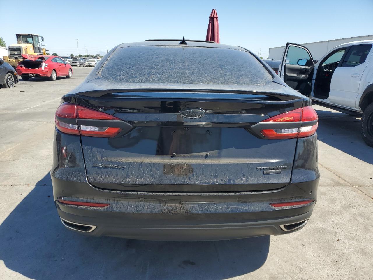 3FA6P0D95KR141153 2019 Ford Fusion Titanium