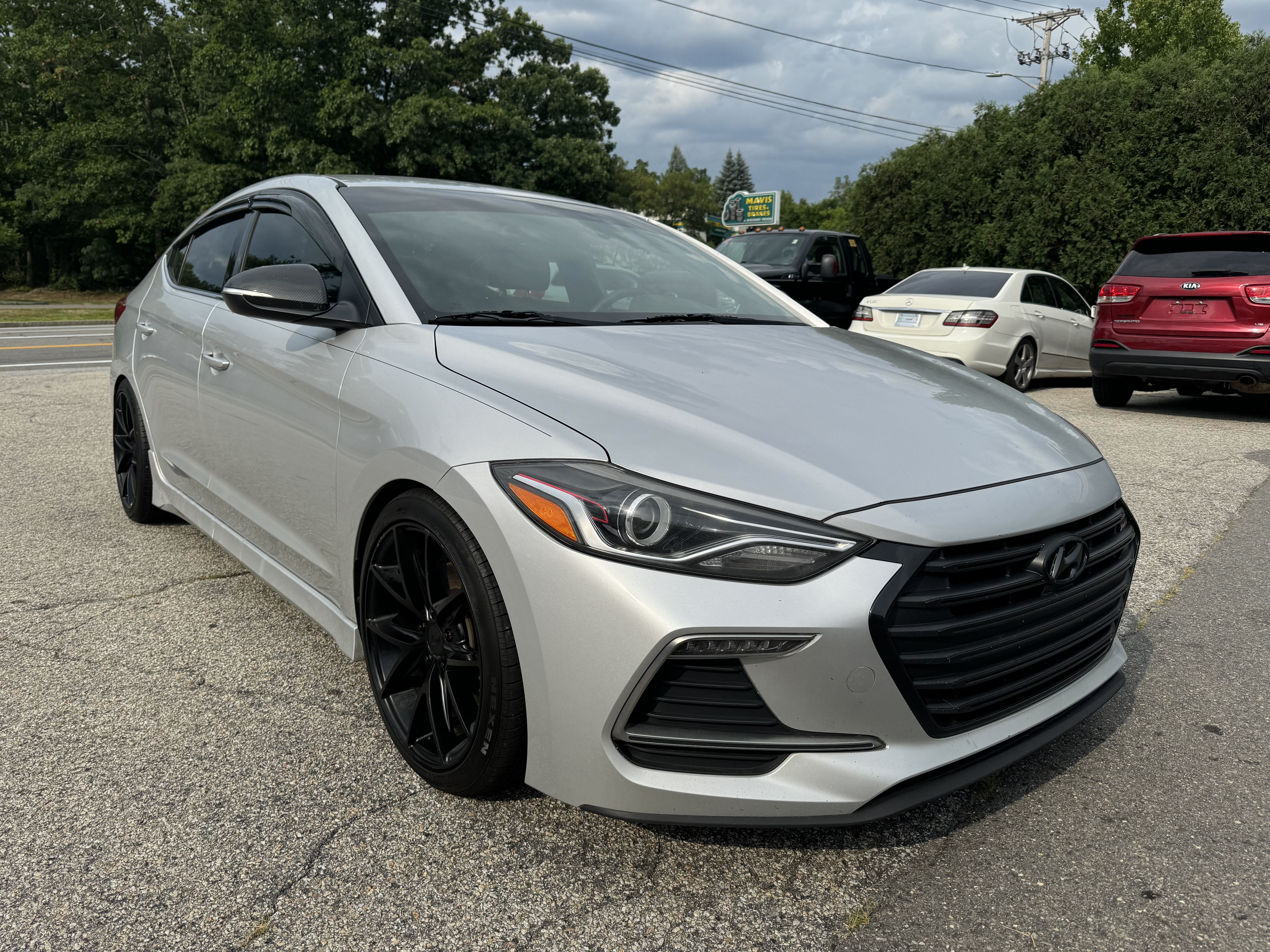 2017 Hyundai Elantra Sport vin: KMHD04LB7HU332135