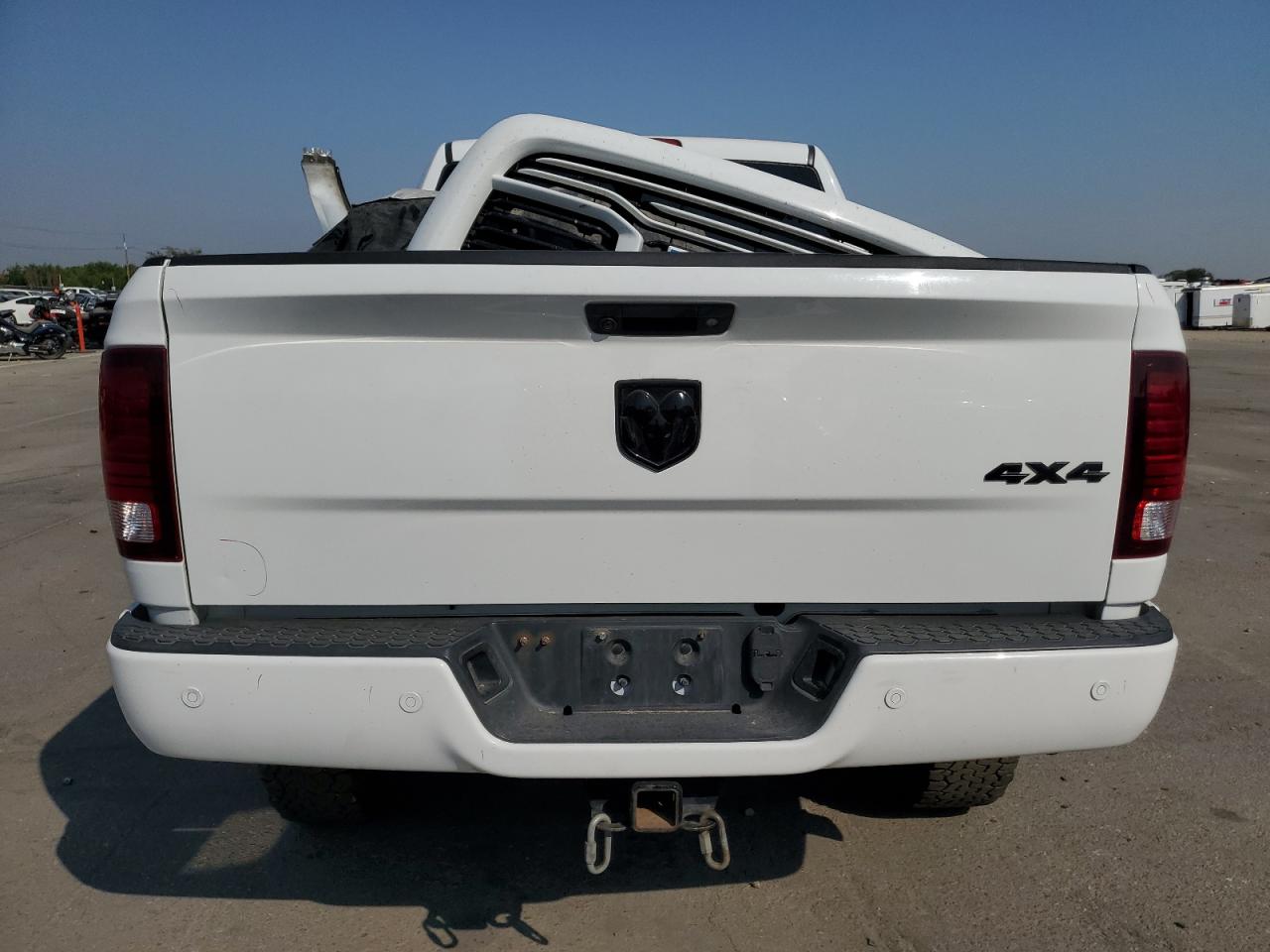 2018 Ram 2500 Laramie VIN: 3C6UR5FL3JG191987 Lot: 63217444