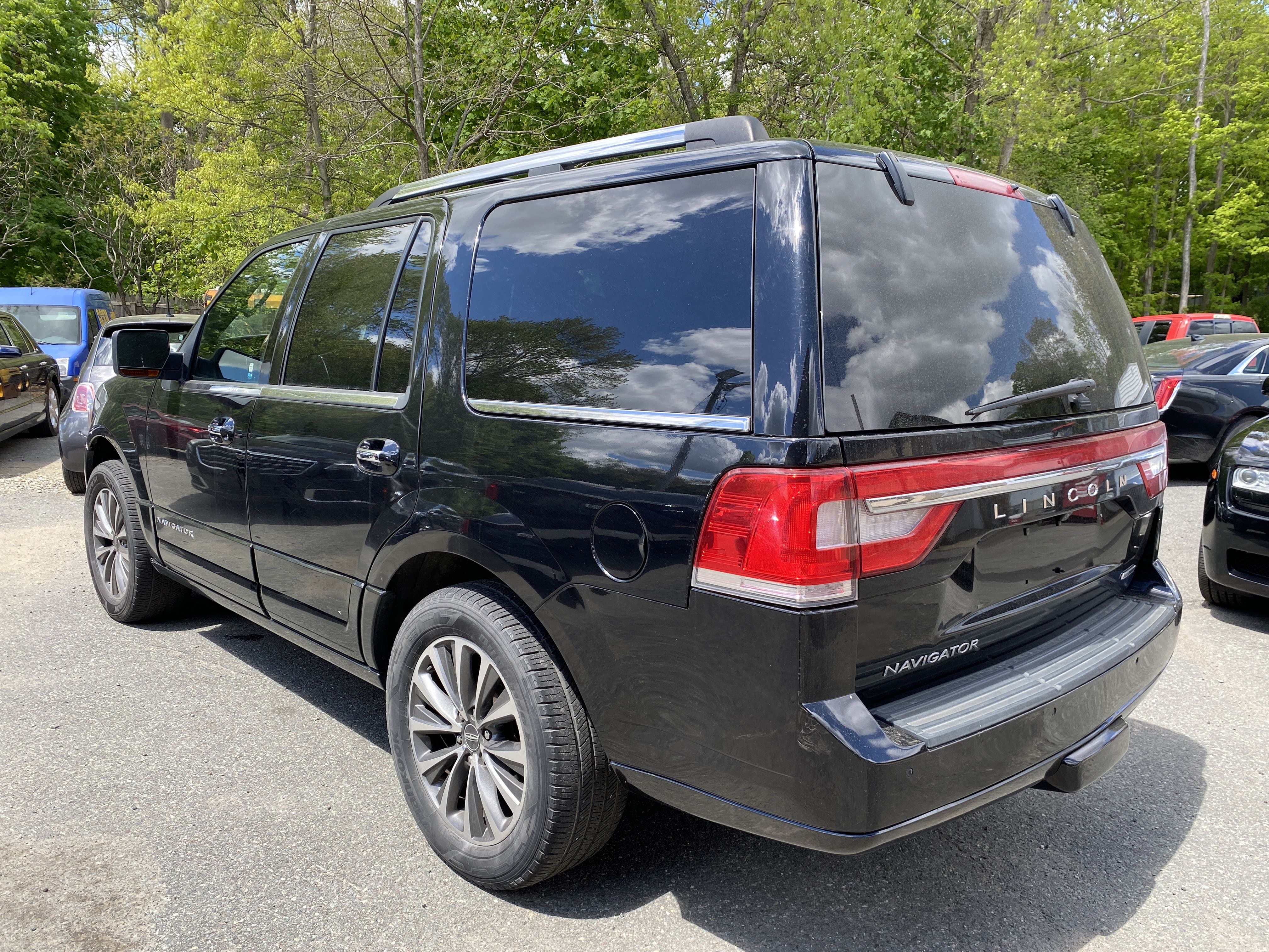 2016 Lincoln Navigator Select vin: 5LMJJ2JT4GEL01026