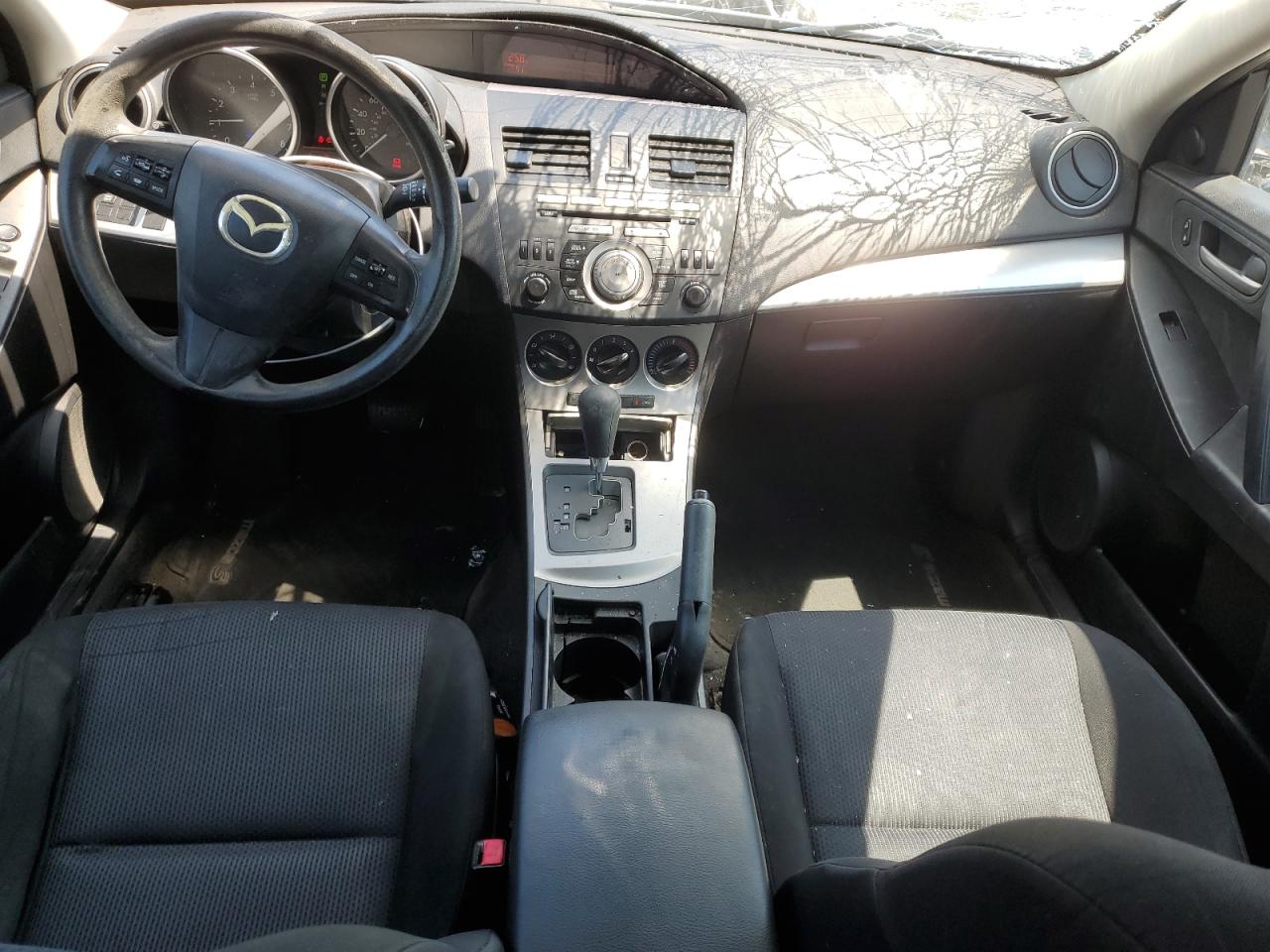 2011 Mazda 3 - Image 8