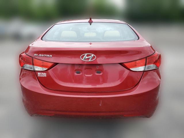  HYUNDAI ELANTRA 2013 Красный