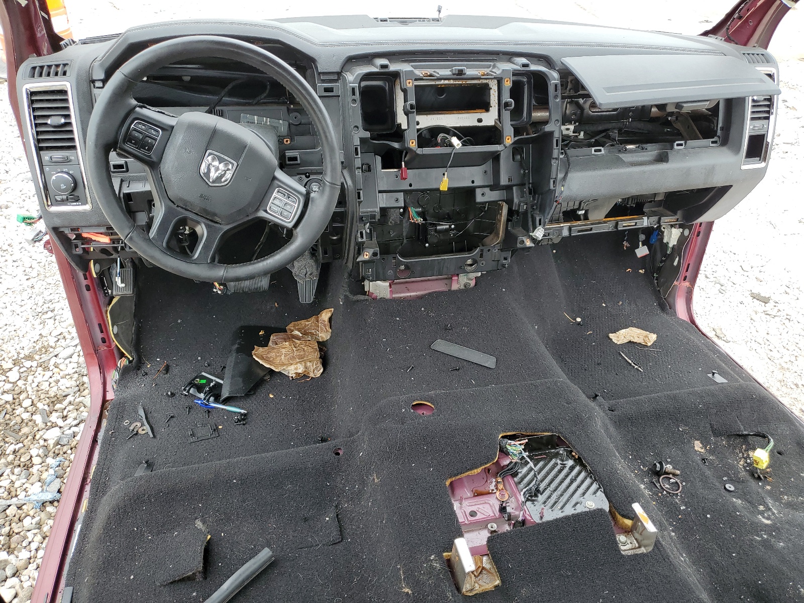 1C6RR6HT4HS735960 2017 Ram 1500 Sport