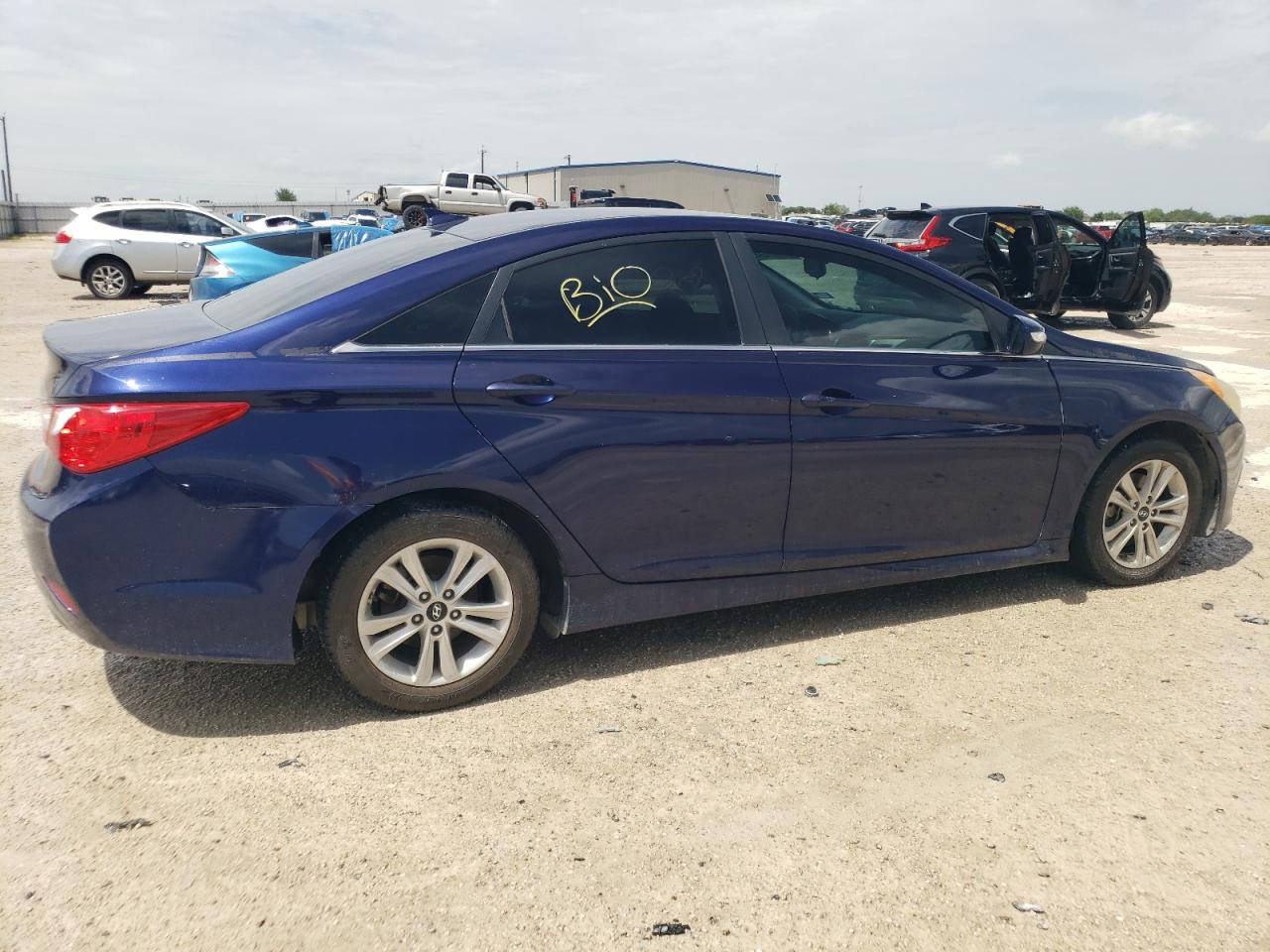 2014 Hyundai Sonata - Image 3