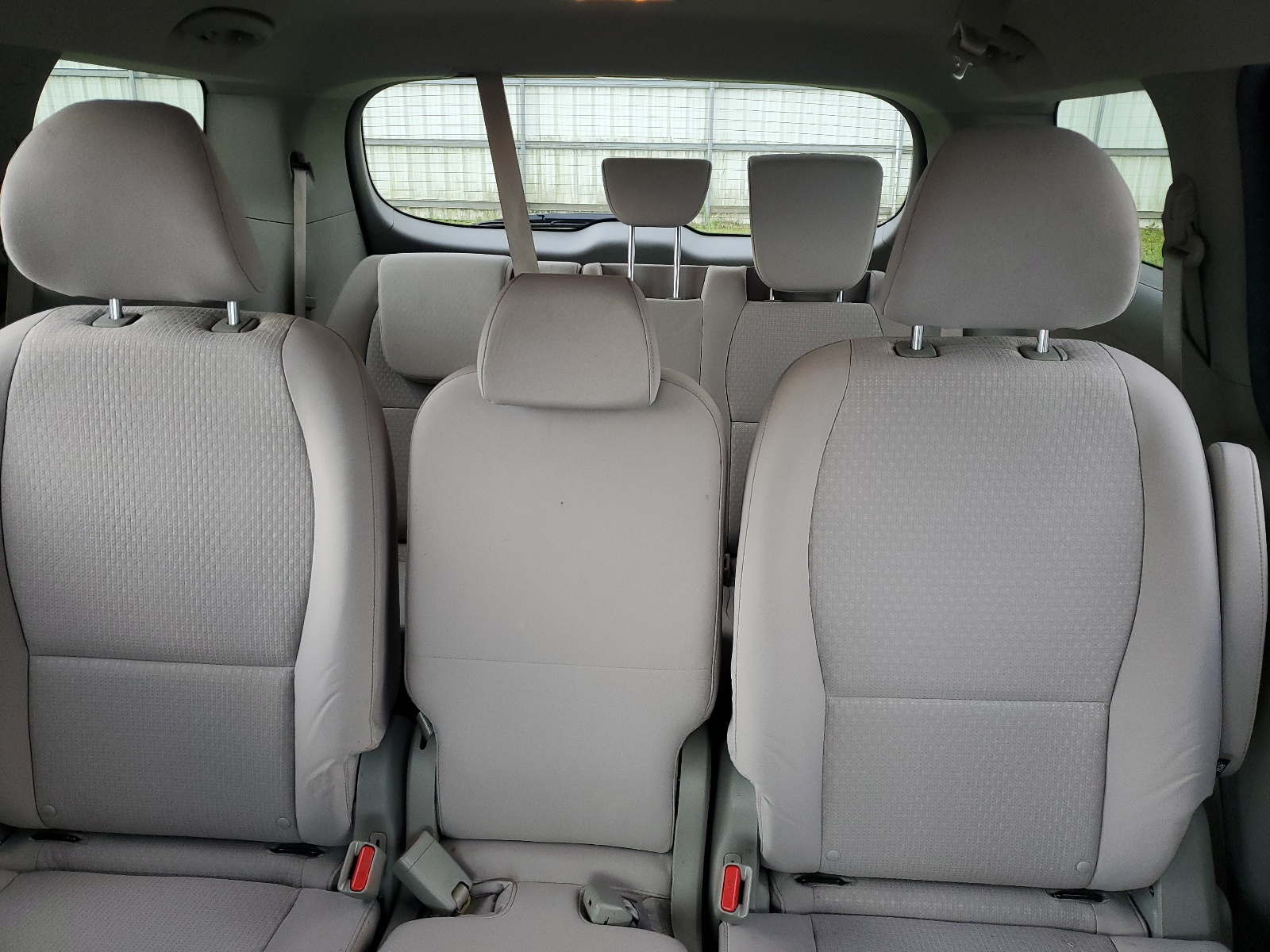 KNDMB5C15H6306732 2017 Kia Sedona Lx