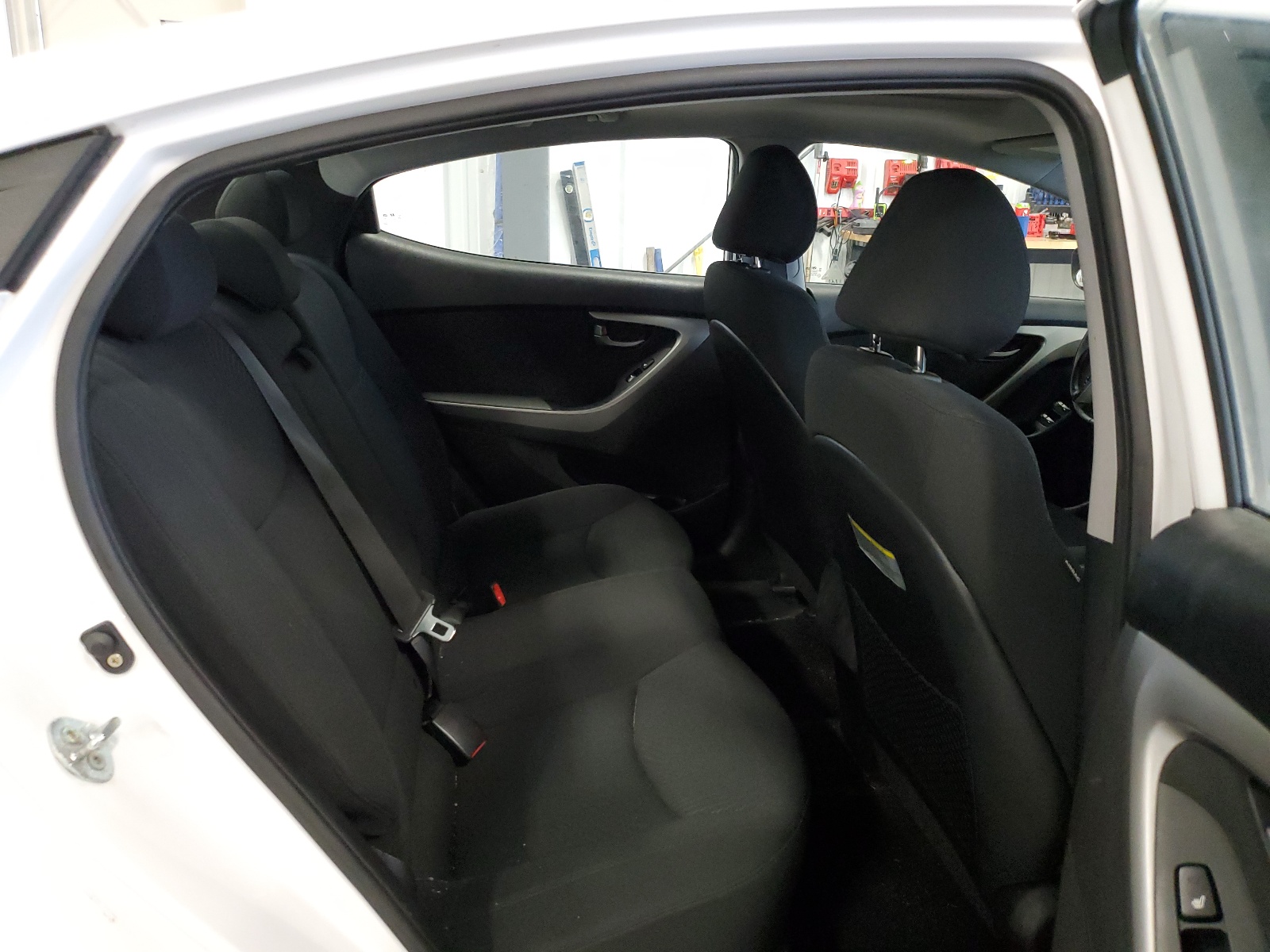 KMHDH4AH4FU305889 2015 Hyundai Elantra Se