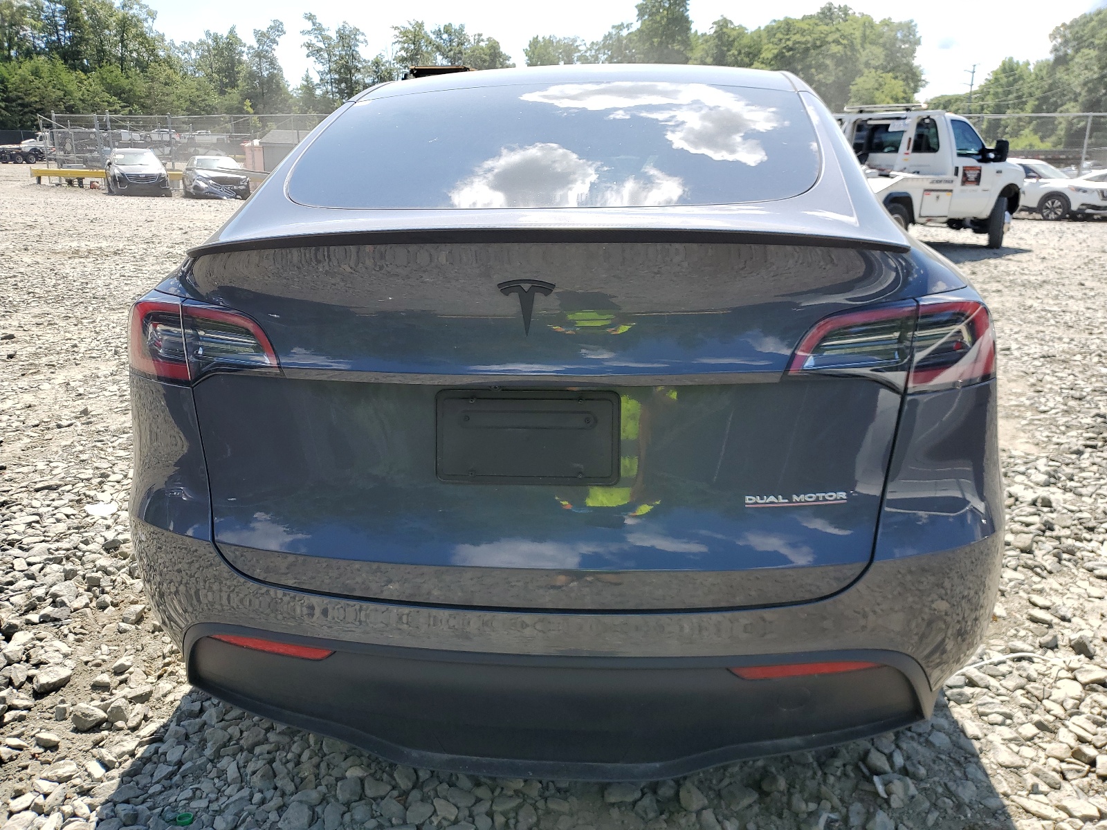 7SAYGDEF0PF606383 2023 Tesla Model Y