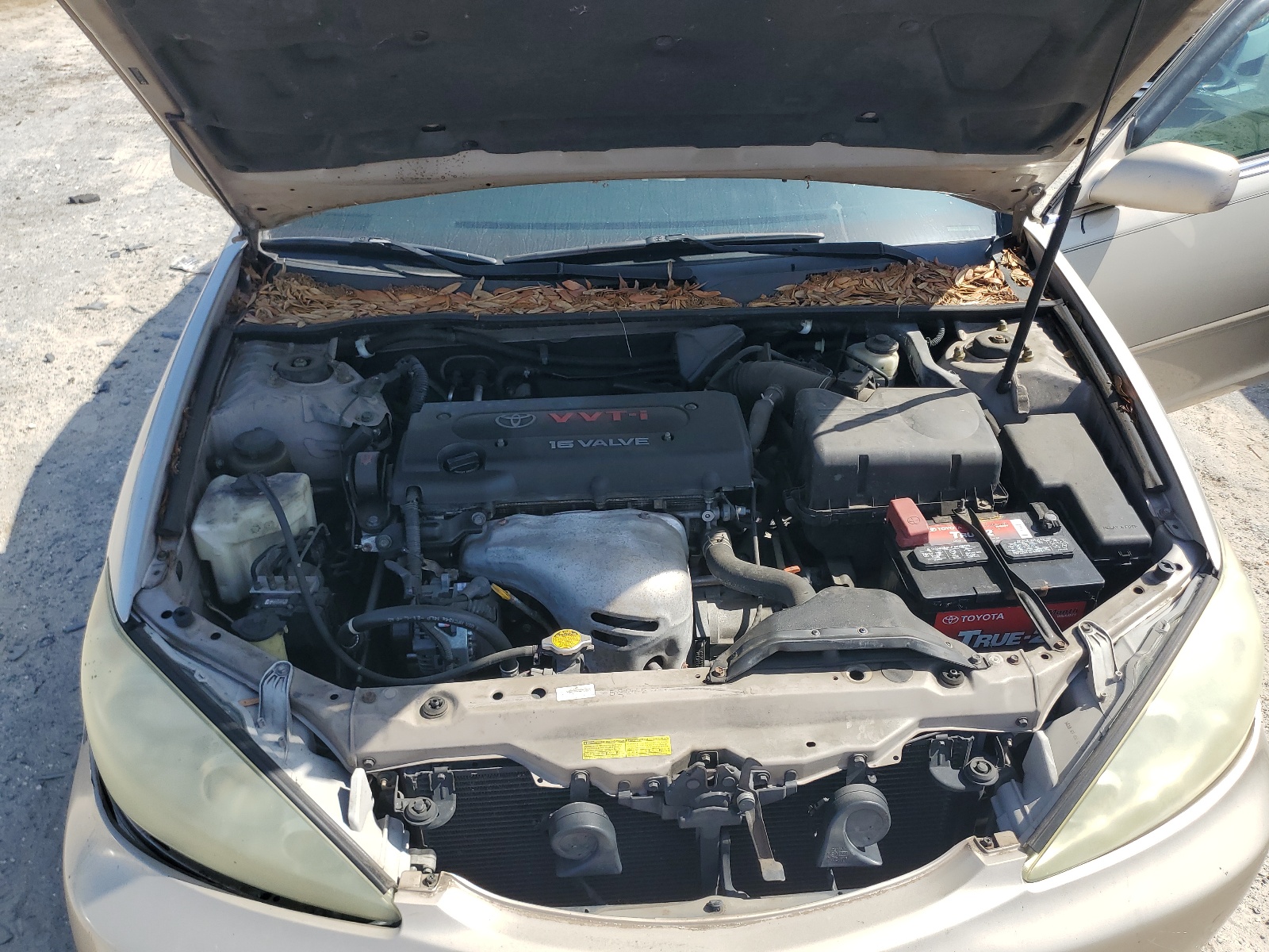 4T1BE32K95U549010 2005 Toyota Camry Le