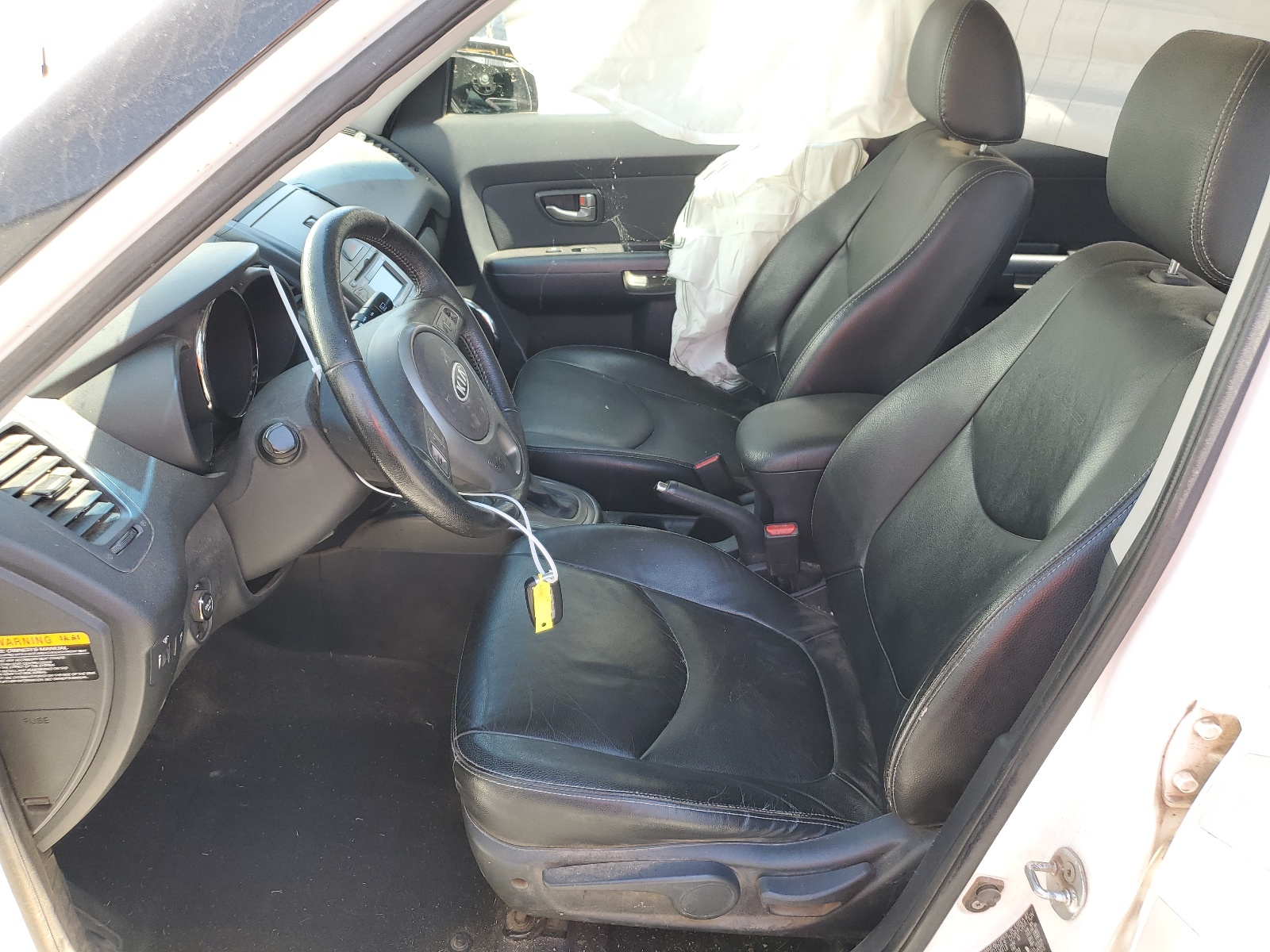 KNDJT2A24B7264730 2011 Kia Soul +