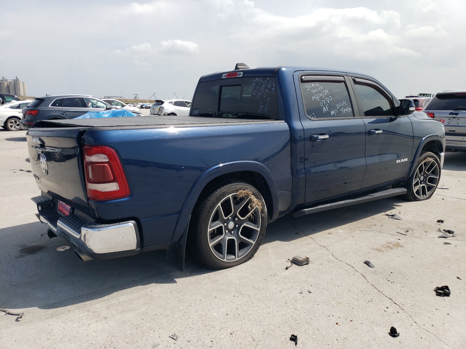 2019 Ram 1500 Laramie vin: 1C6RREJT4KN920780