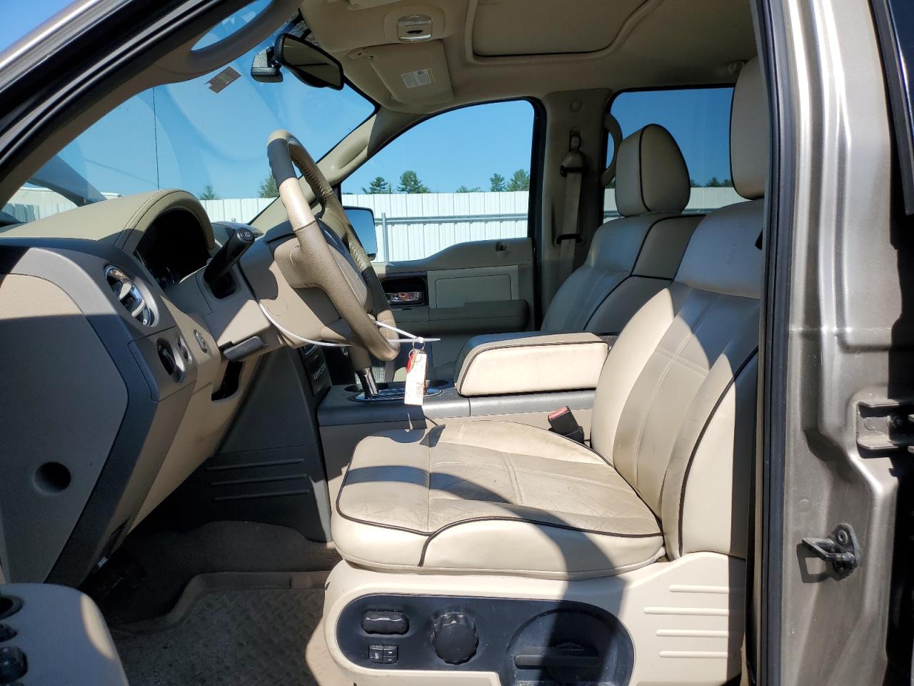 2006 Lincoln Mark Lt VIN: 5LTPW18526FJ01093 Lot: 55383695