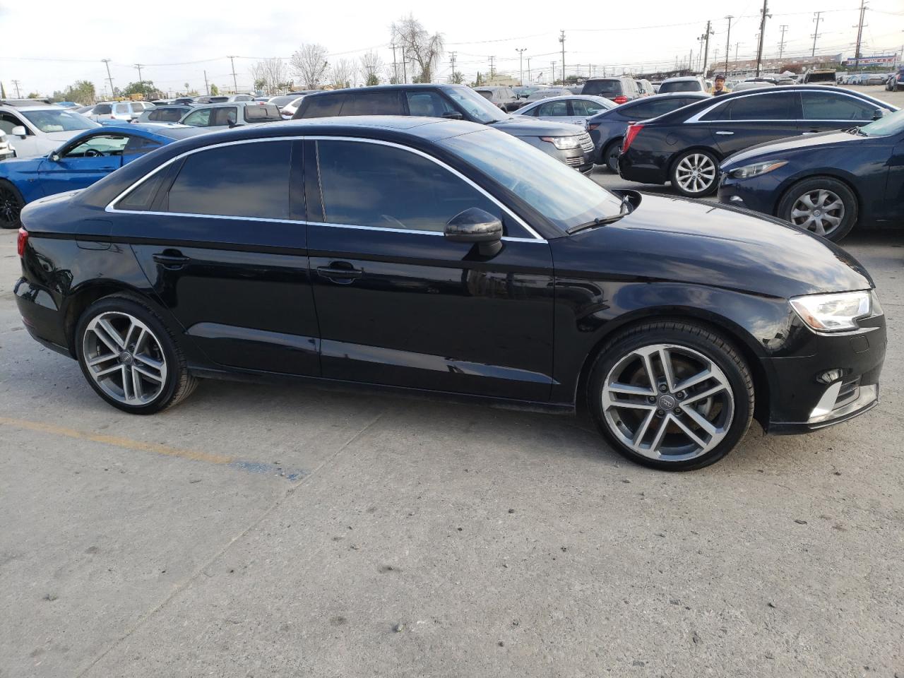 2019 Audi A3 Premium vin: WAUAUGFF4K1015091