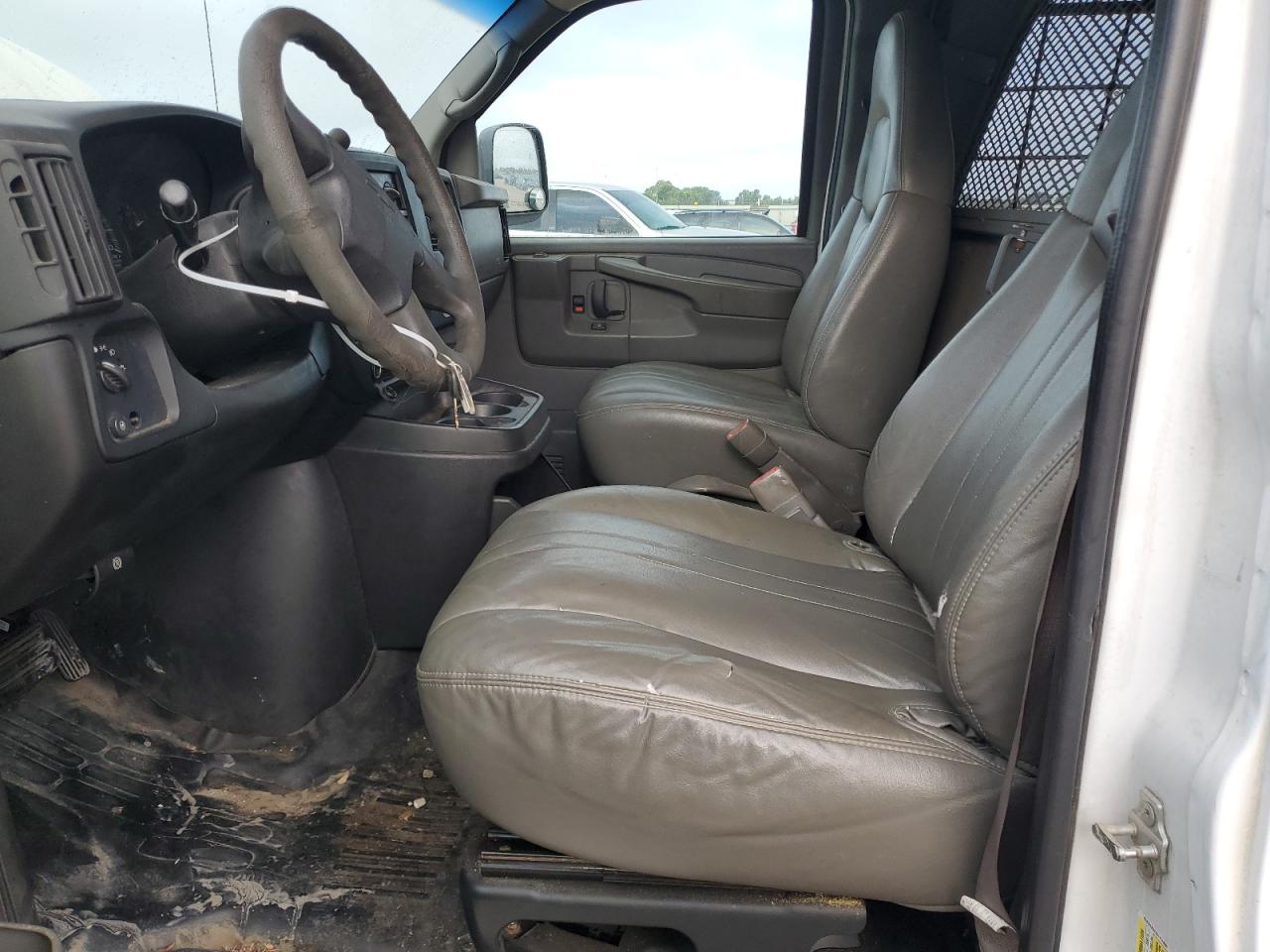 2006 Chevrolet Express G2500 VIN: 1GAGG25V261174450 Lot: 64255954