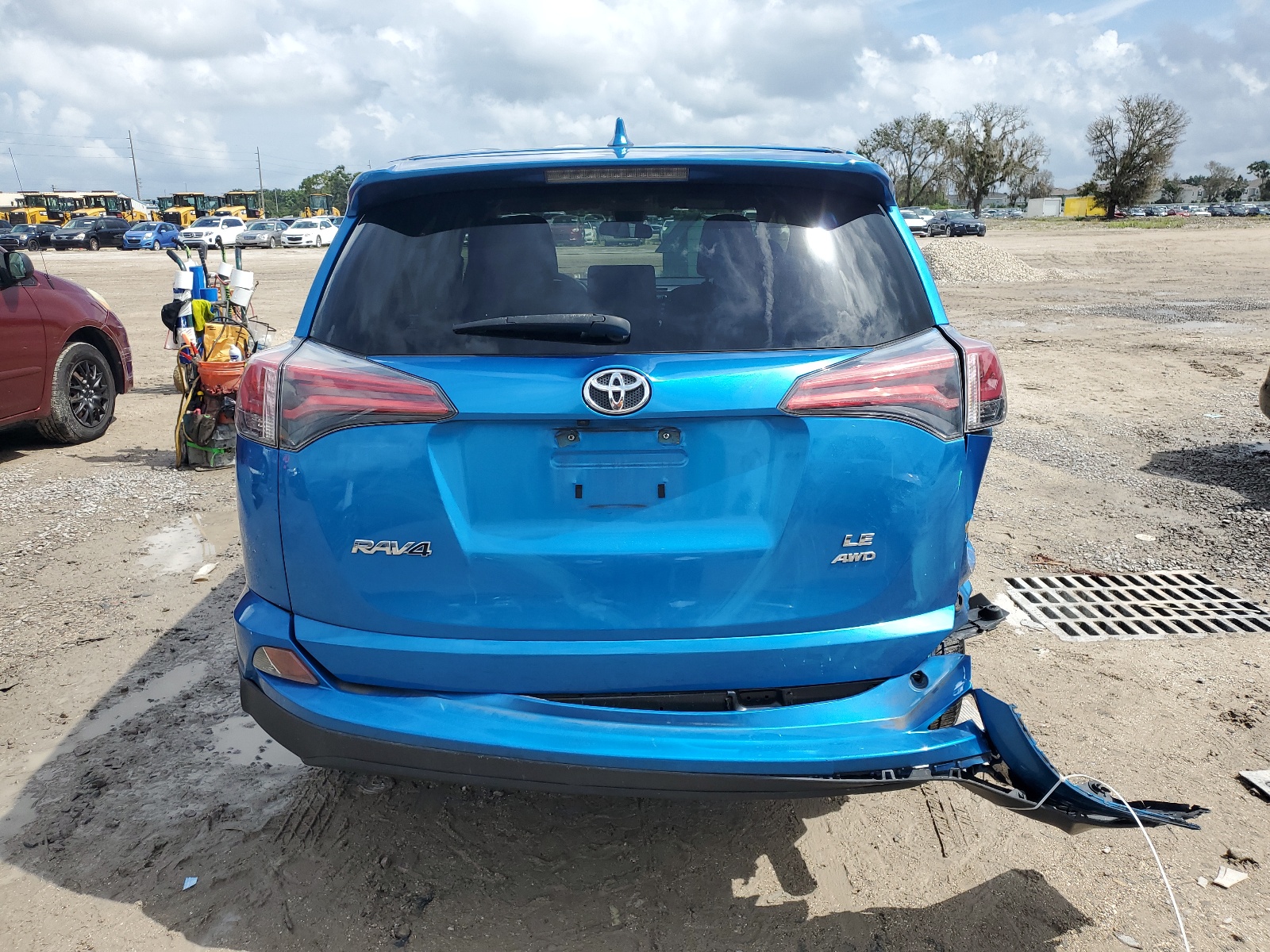 JTMBFREV3JJ252269 2018 Toyota Rav4 Le