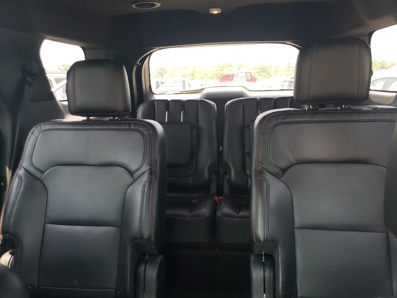 2016 Ford Explorer - Image 10