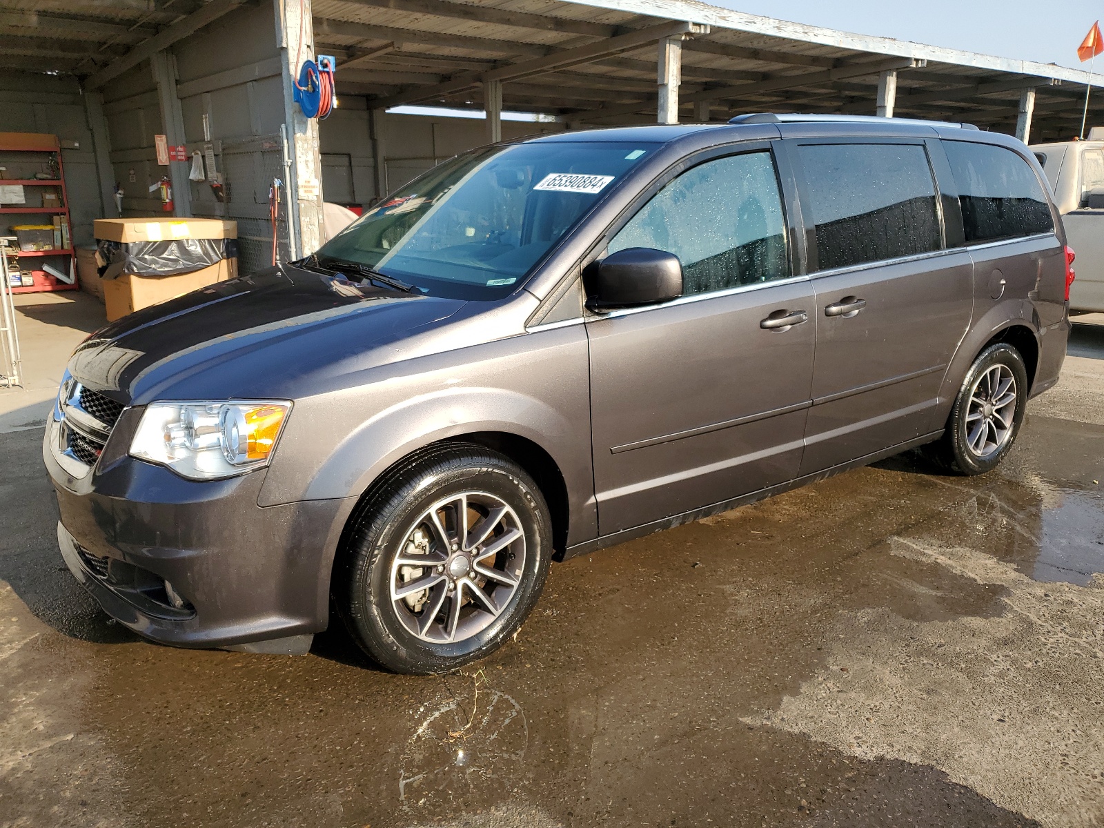 2C4RDGCG3HR825299 2017 Dodge Grand Caravan Sxt