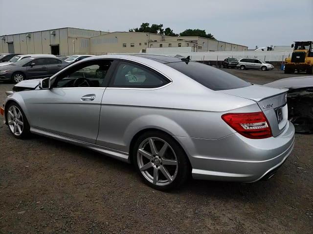2013 Mercedes-Benz C 350 4Matic VIN: WDDGJ8JB4DG025934 Lot: 63595764