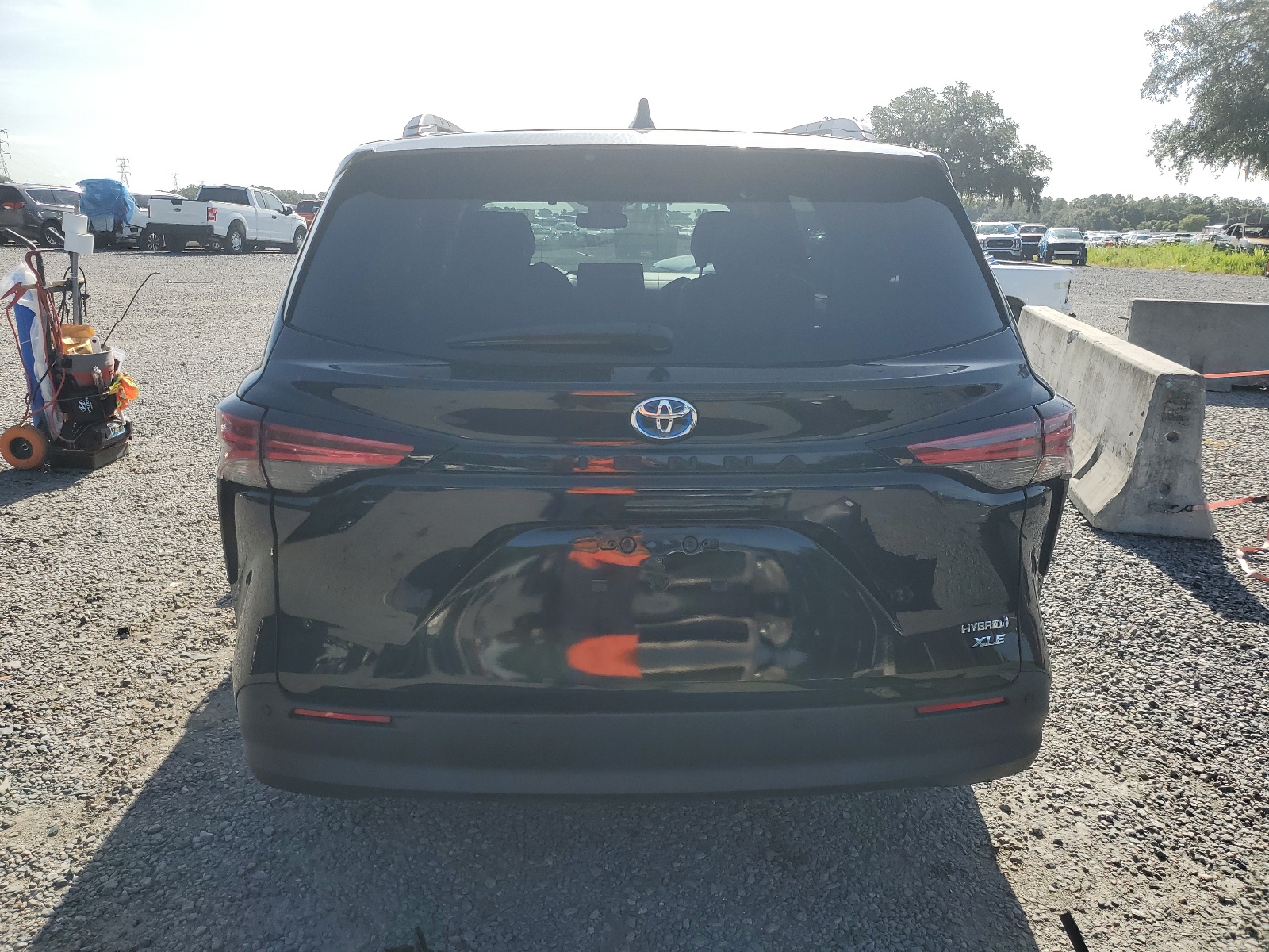 5TDJRKEC1MS045184 2021 Toyota Sienna Xle