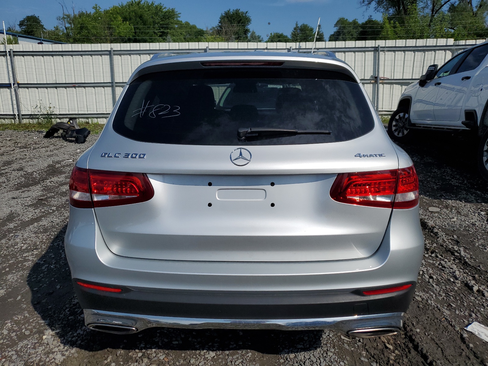 WDC0G4KB7HF145332 2017 Mercedes-Benz Glc 300 4Matic