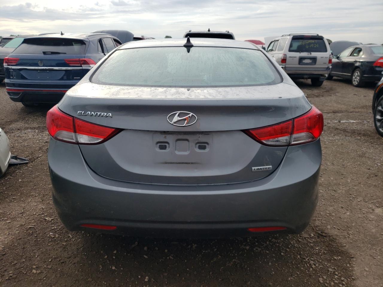 2013 Hyundai Elantra Gls VIN: 5NPDH4AE7DH370897 Lot: 61670004