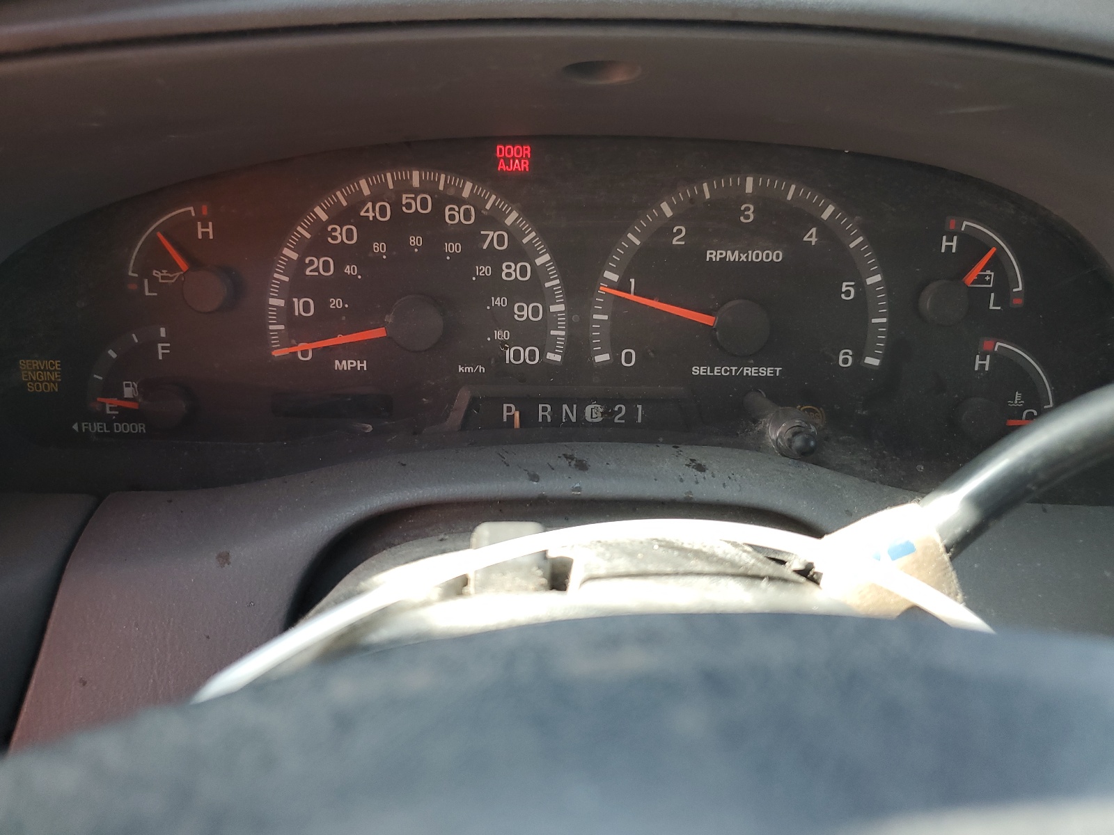 1FTRX07L8YKA34464 2000 Ford F150