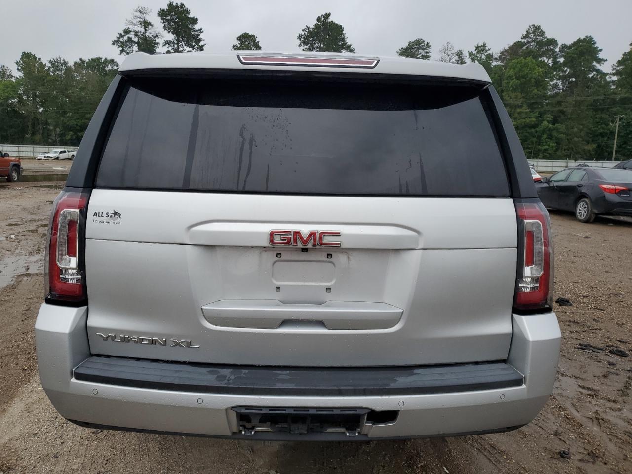 2019 GMC Yukon Xl C1500 Slt VIN: 1GKS1GKC1KR372794 Lot: 64032034