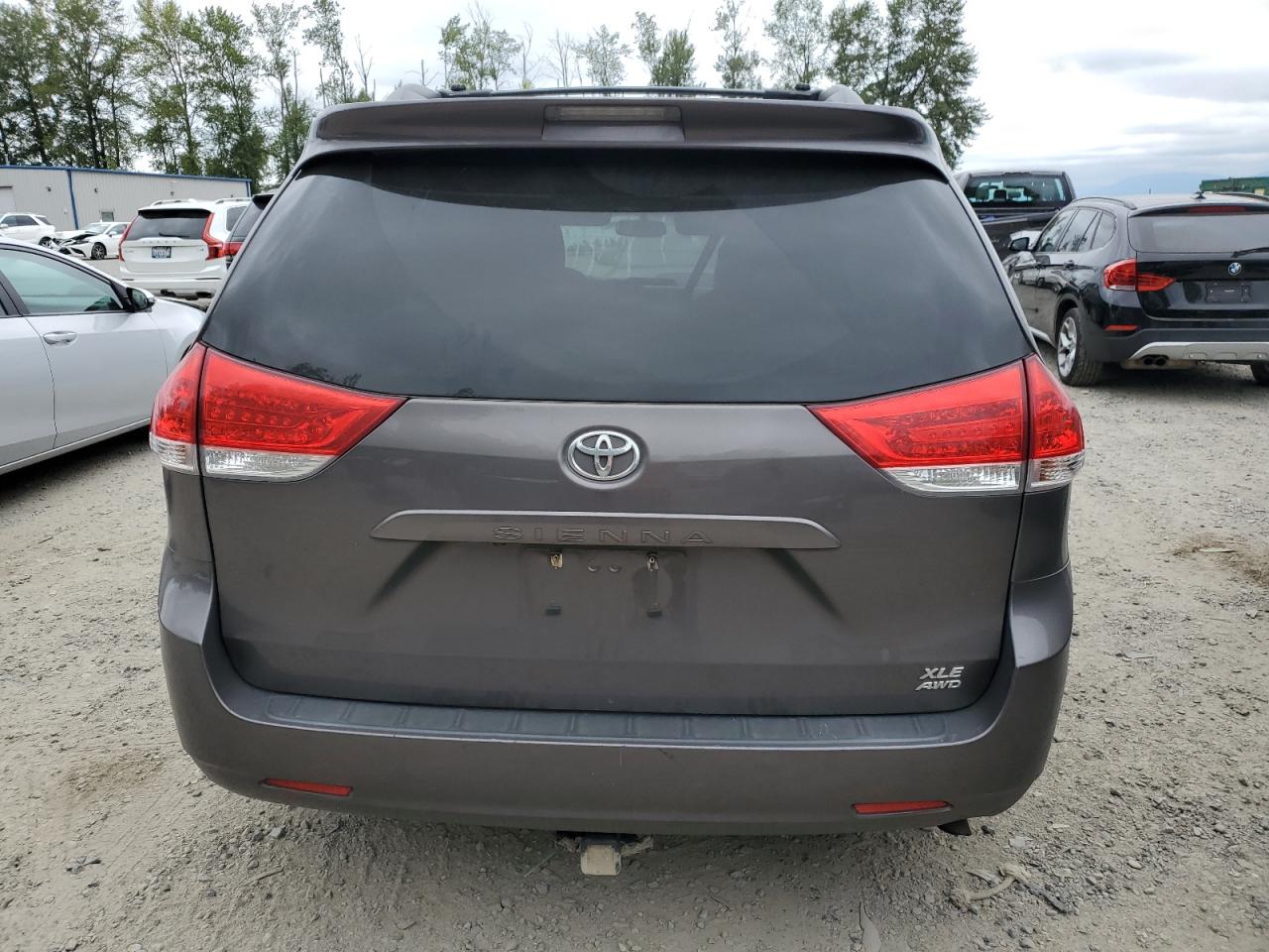 2013 Toyota Sienna Xle VIN: 5TDDK3DC2DS065470 Lot: 63544884