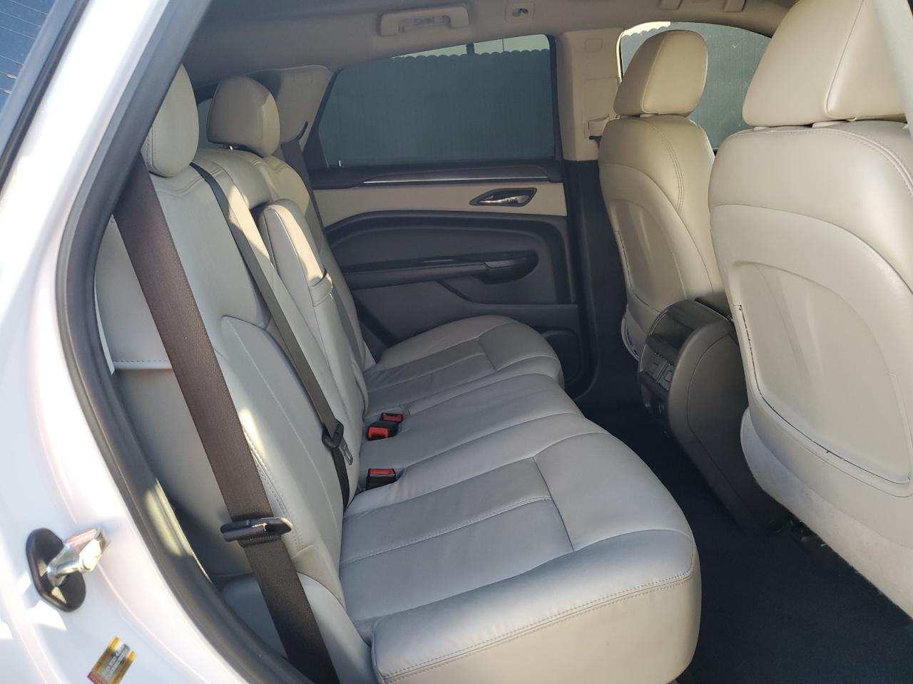 2015 Cadillac SRX - Image 11