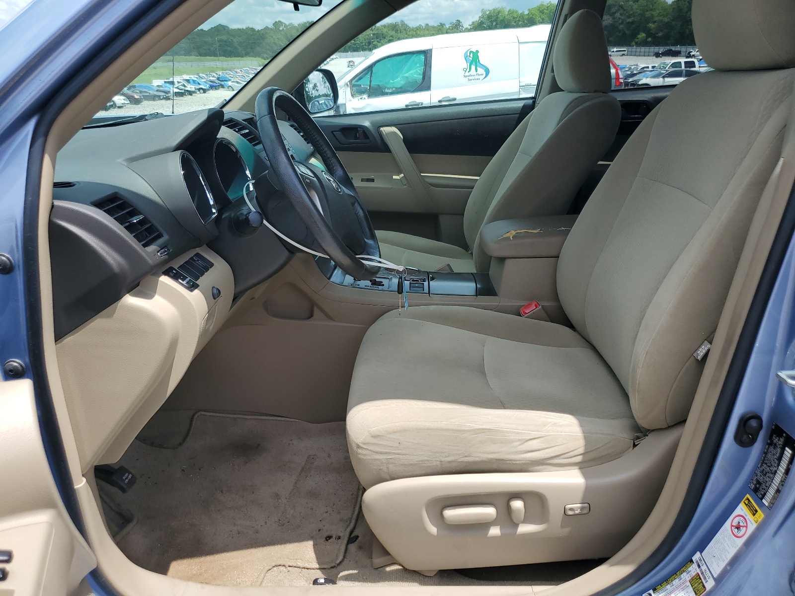 5TDZK3EH9AS014253 2010 Toyota Highlander