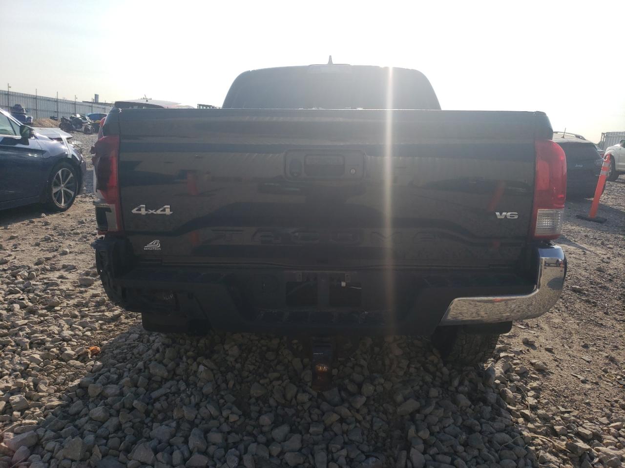 2017 Toyota Tacoma Double Cab VIN: 3TMCZ5AN8HM047361 Lot: 64831864