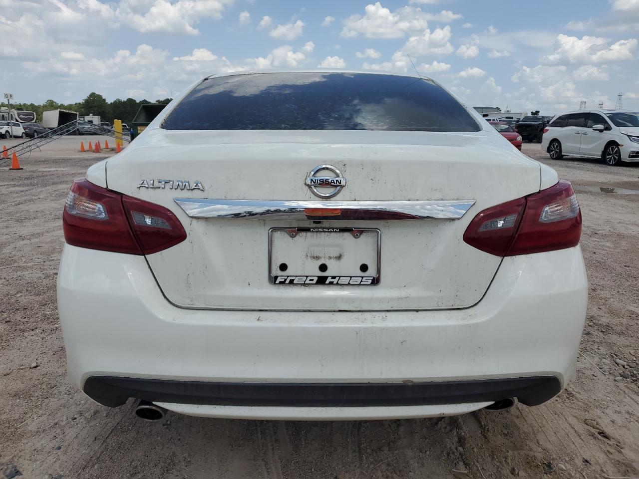 2018 Nissan Altima 2.5 VIN: 1N4AL3AP2JC279823 Lot: 63344654