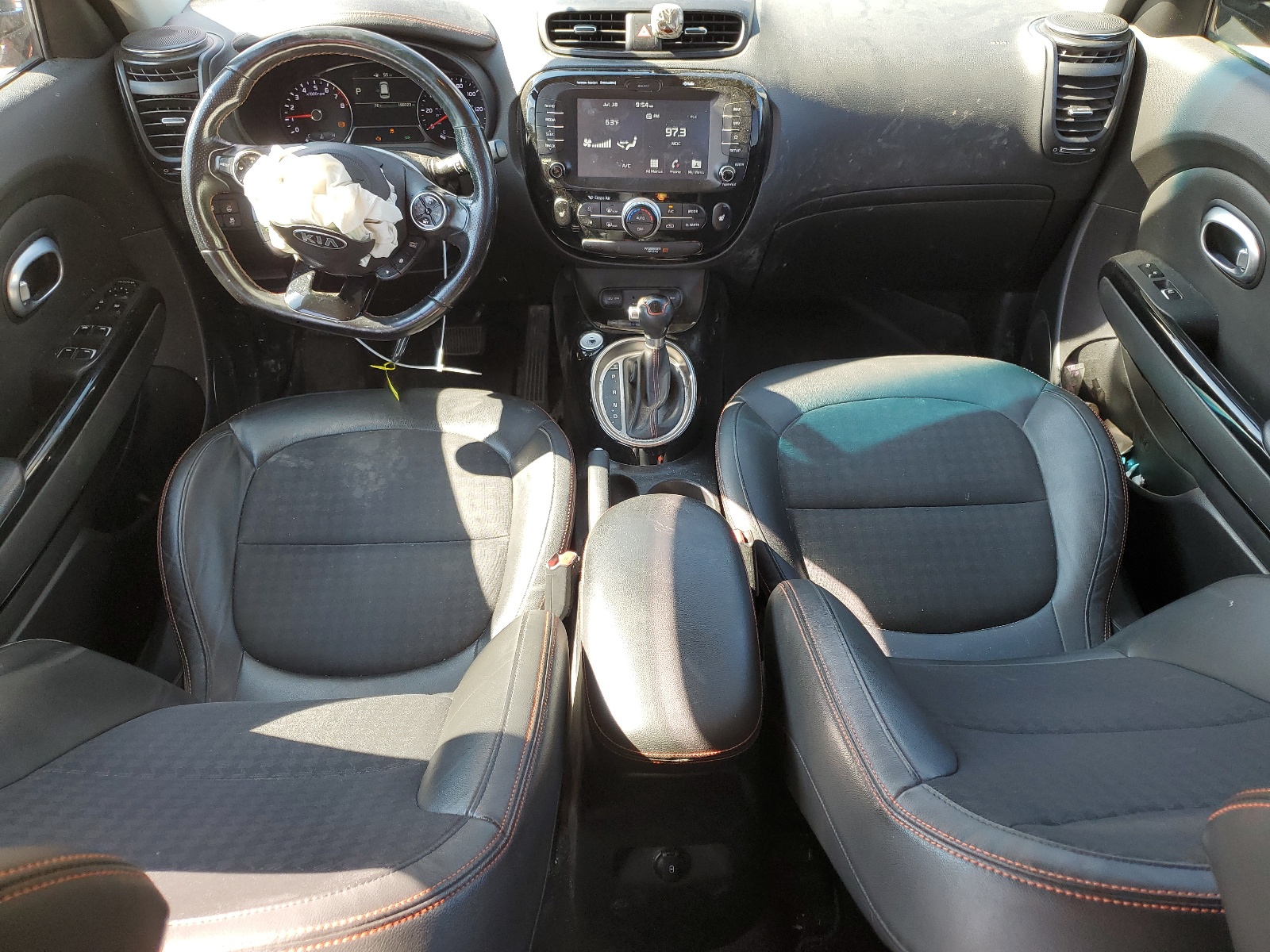 KNDJX3AA8J7554498 2018 Kia Soul !