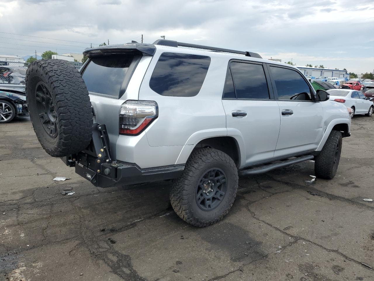 2021 Toyota 4Runner - Image 3