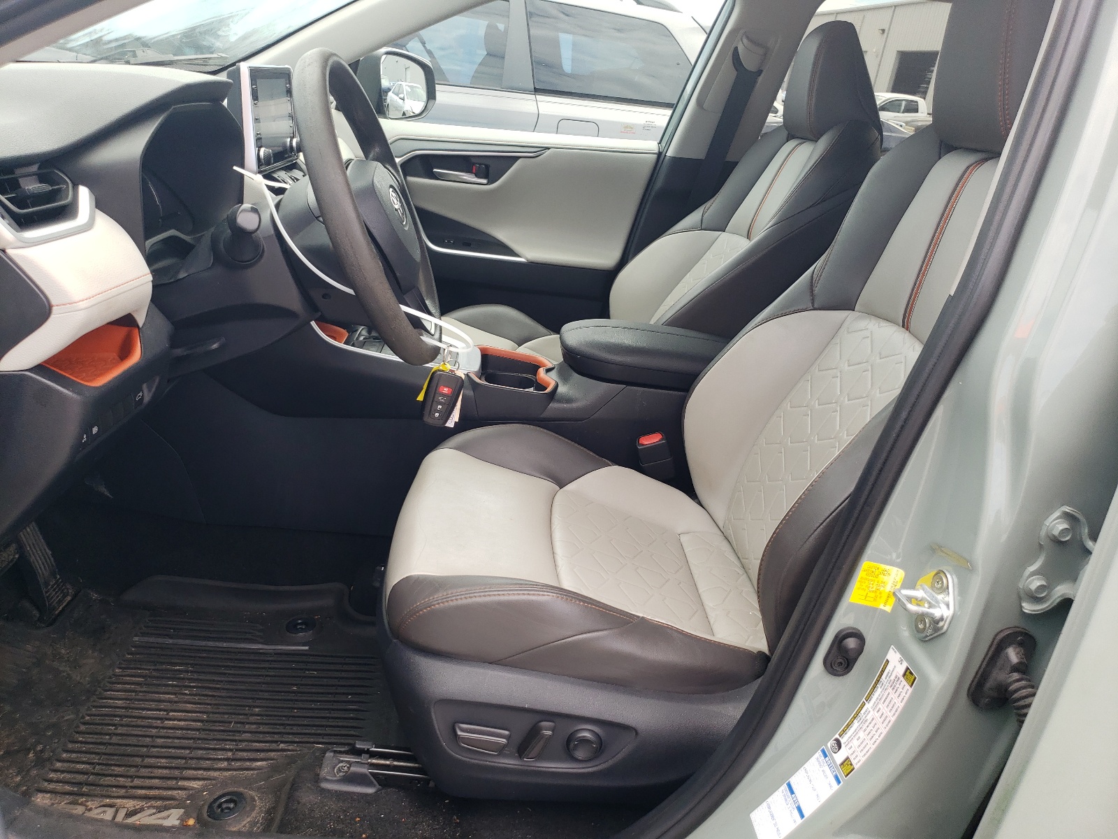 2T3J1RFV5KC002299 2019 Toyota Rav4 Adventure