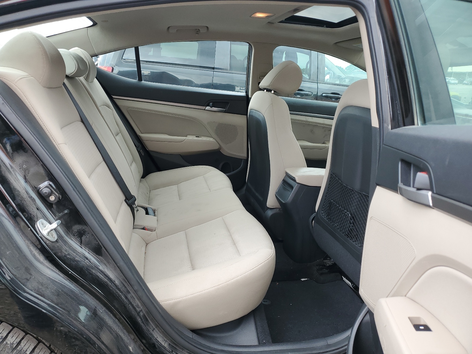 KMHD84LF9HU237166 2017 Hyundai Elantra Se