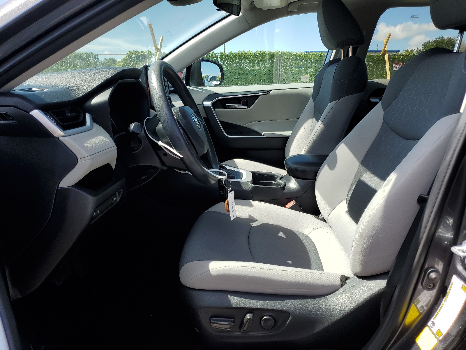 2T3W1RFV7MC114174 2021 Toyota Rav4 Xle