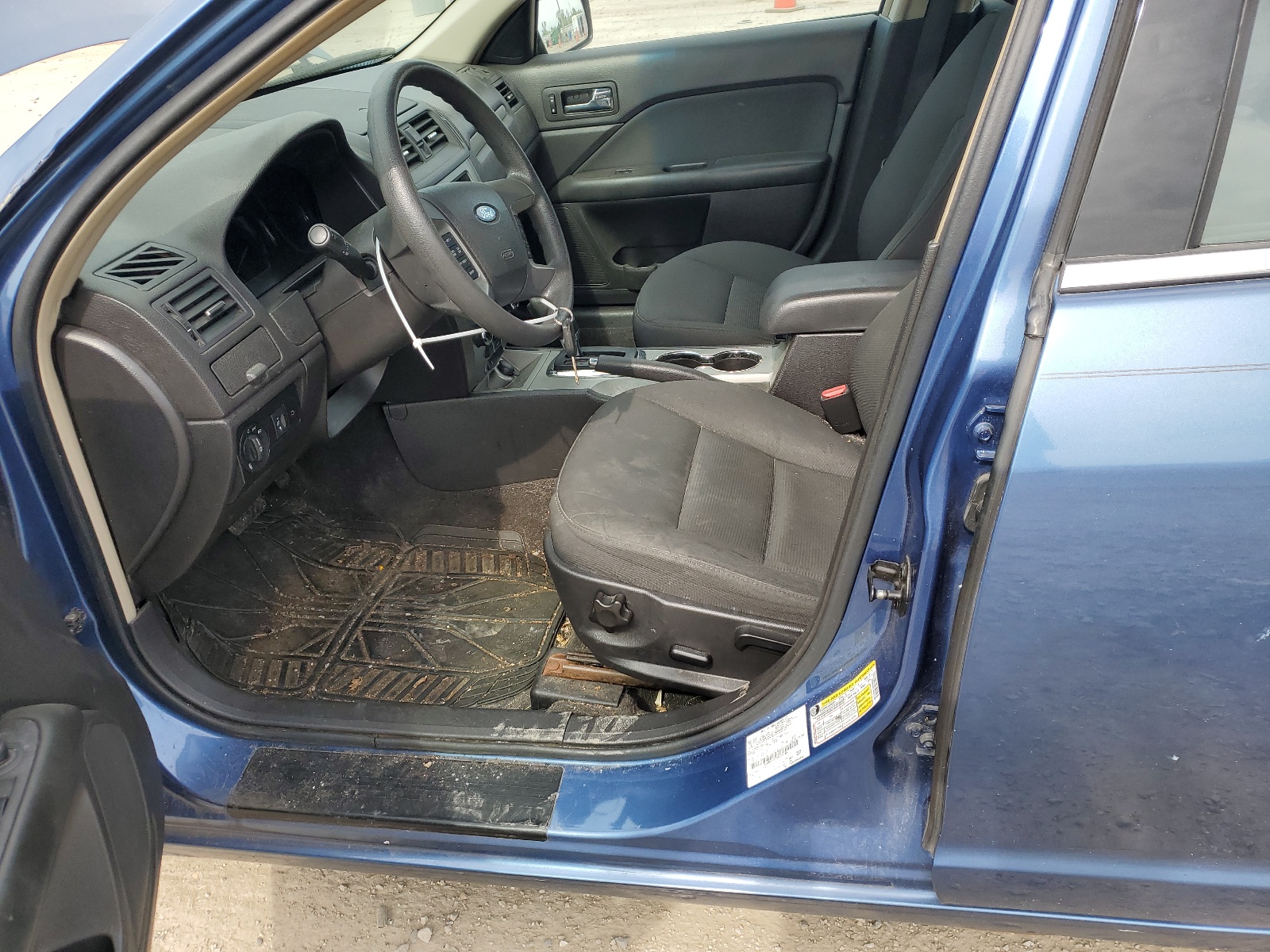 3FAHP0HA7AR412189 2010 Ford Fusion Se