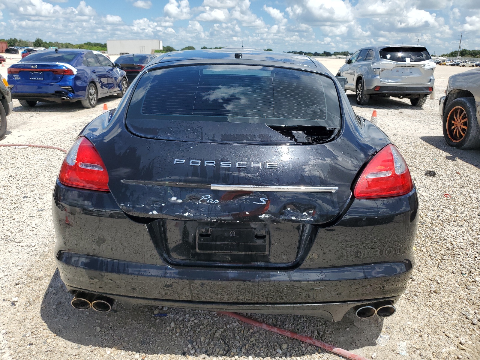 WP0AA2A77BL012673 2011 Porsche Panamera 2