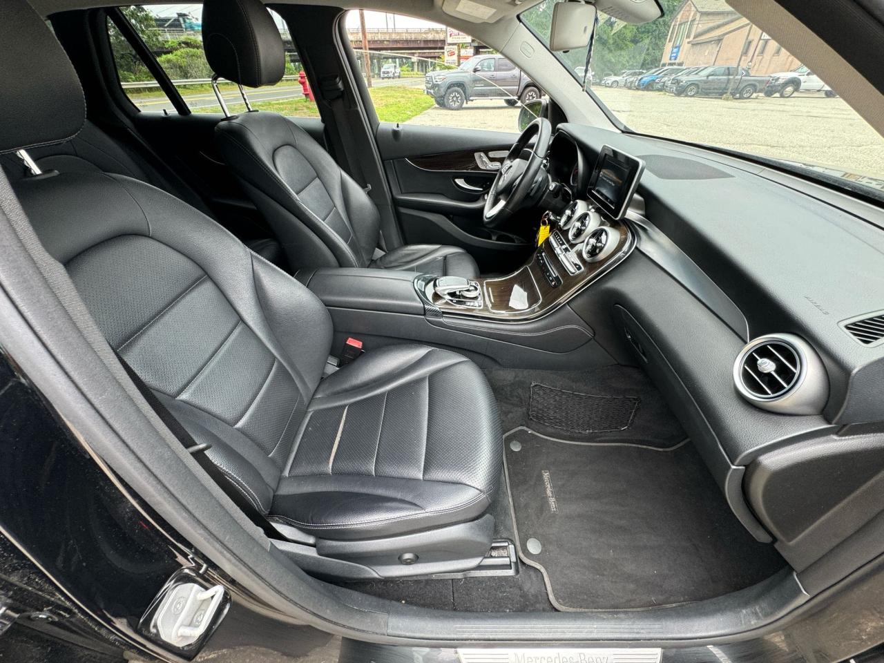 2016 Mercedes-Benz Glc 300 4Matic VIN: WDC0G4KB1GF030711 Lot: 64719954