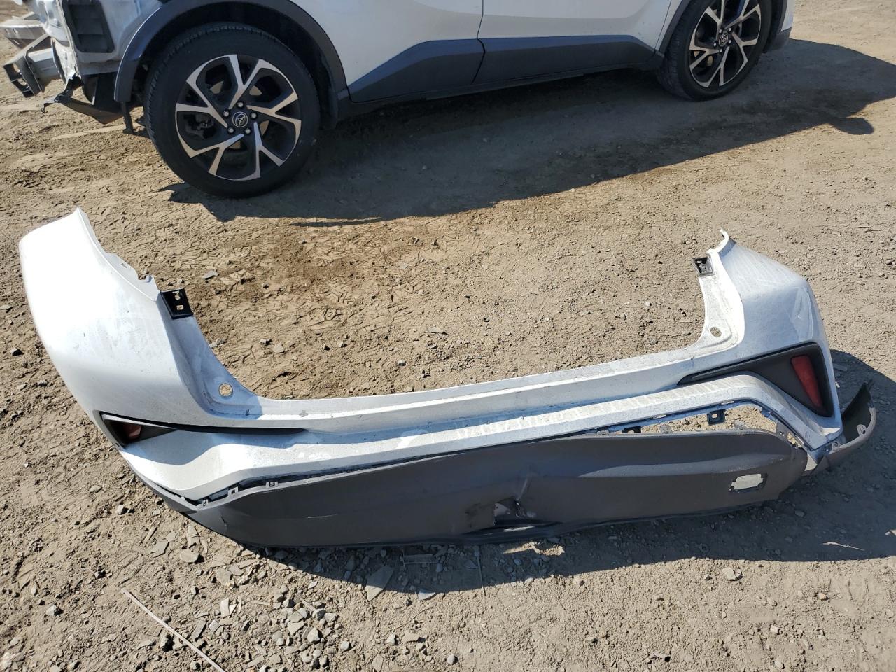 2018 Toyota C-Hr Xle VIN: NMTKHMBX7JR057117 Lot: 65153704